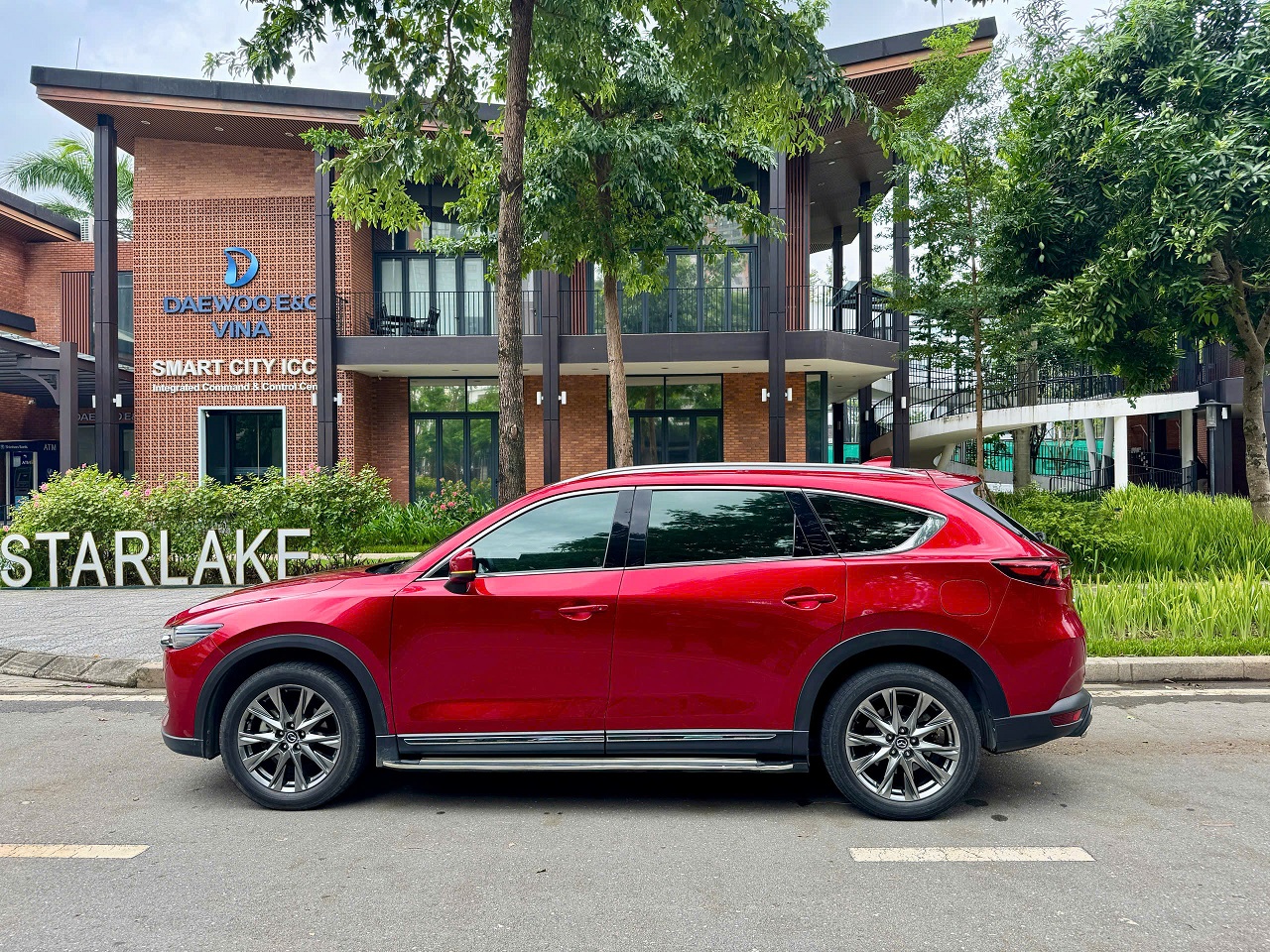 Mazda CX8 Premium 2022 màu đỏ