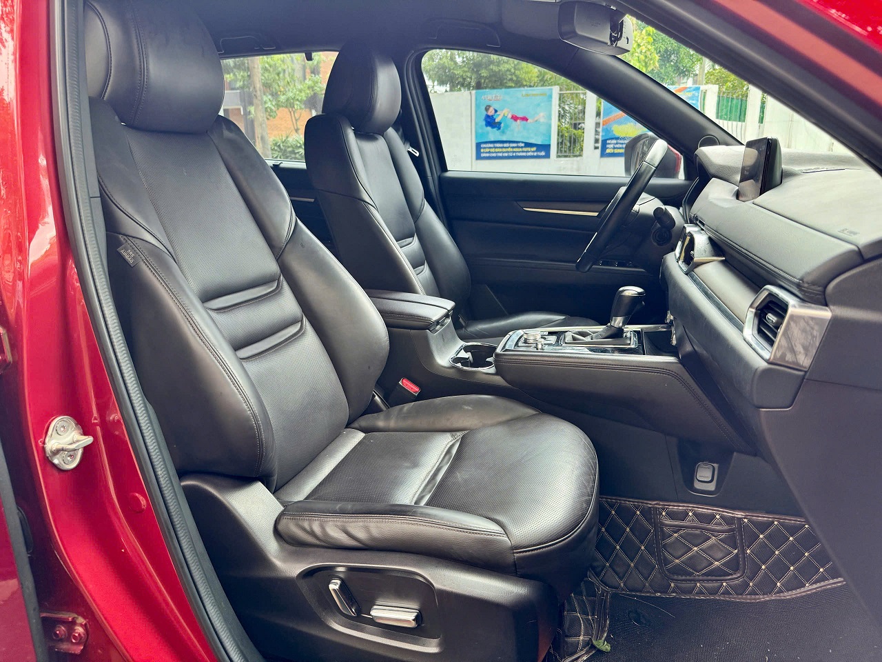 Mazda CX8 Premium 2022 màu đỏ