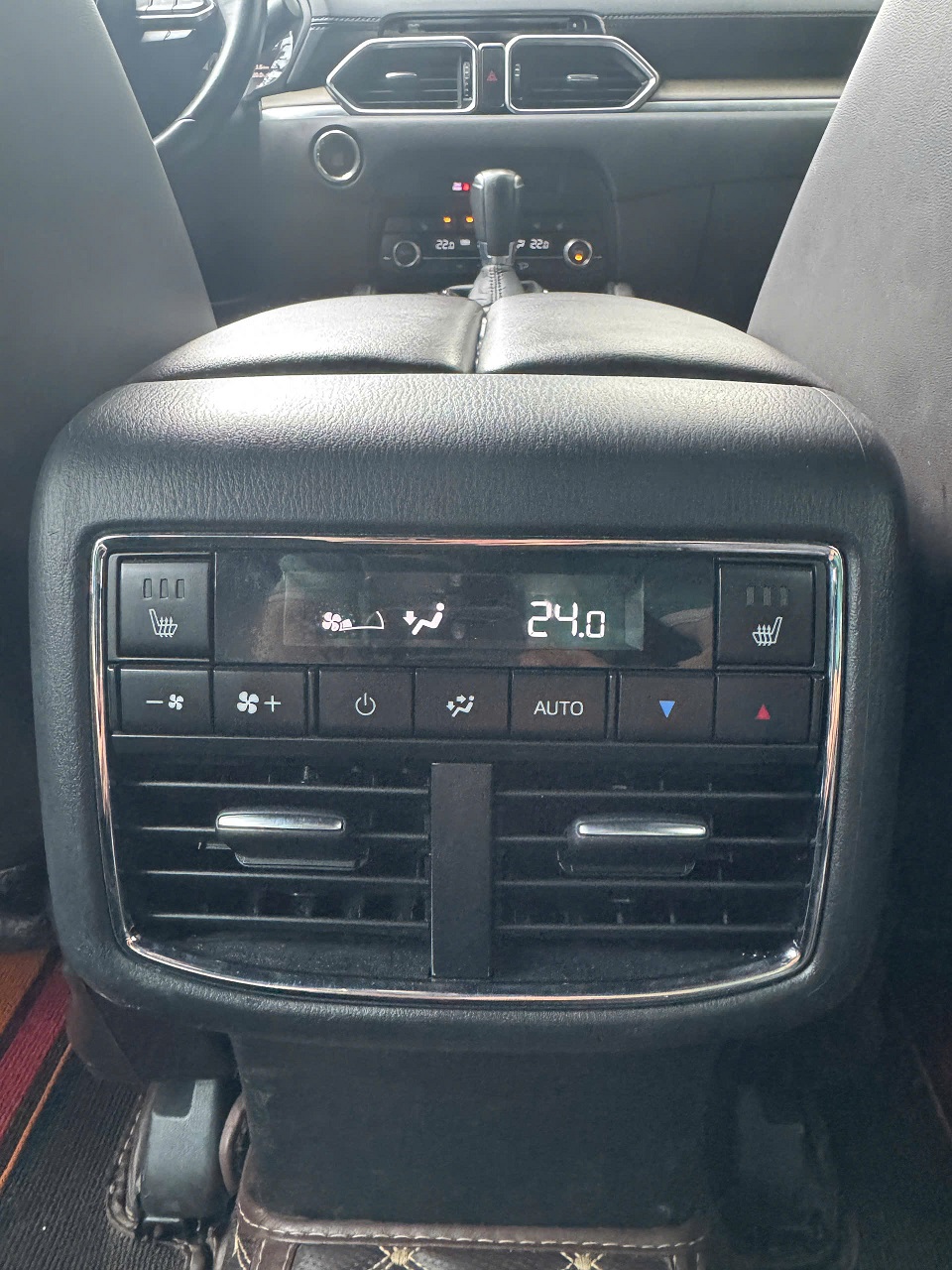 Mazda CX8 Premium 2022 màu đỏ