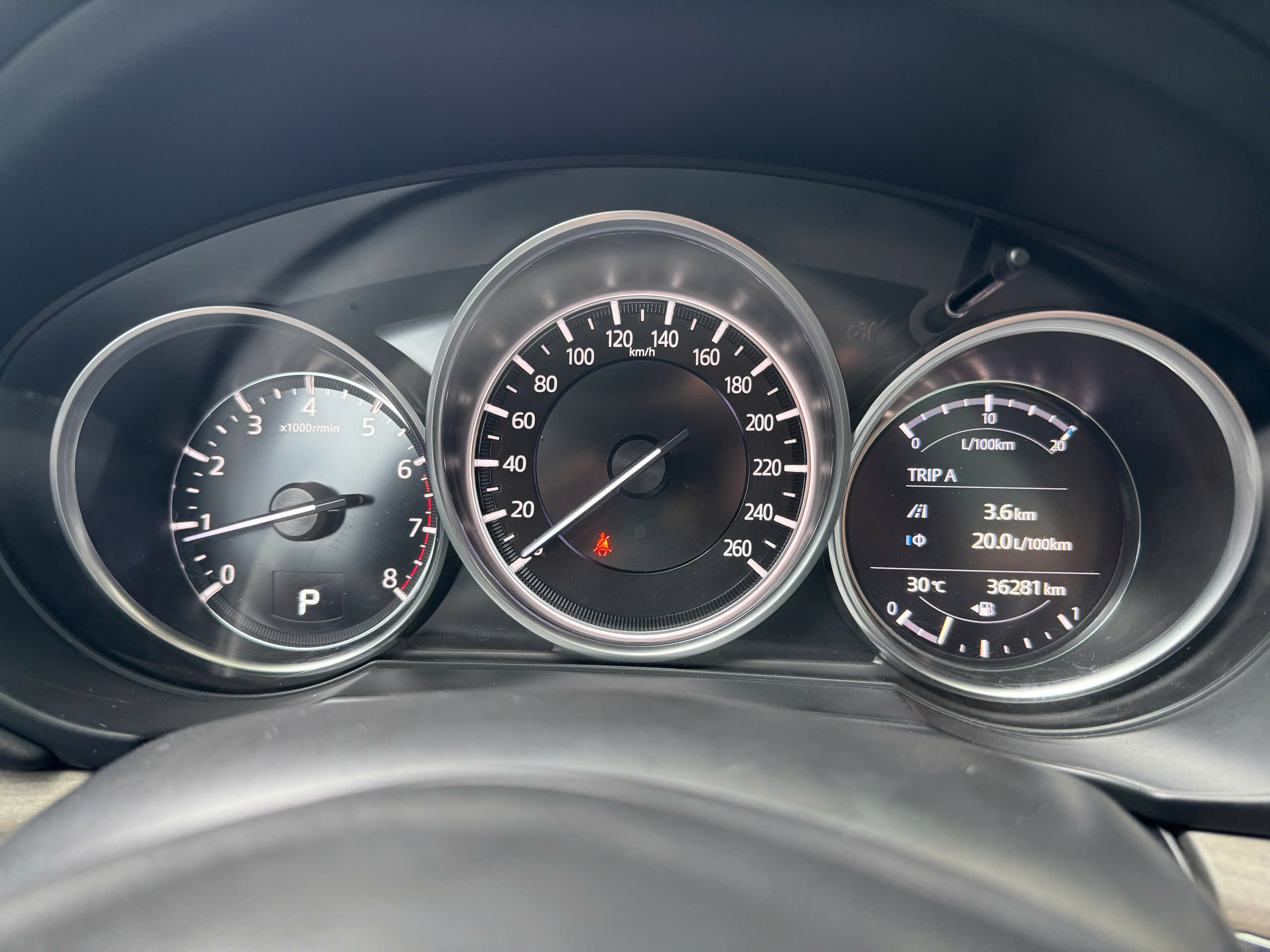 Mazda CX8 Premium 2022 màu đỏ