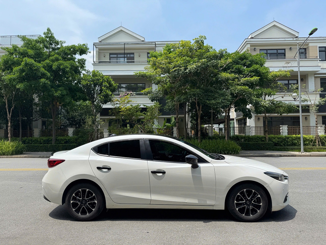 Mazda 3 1.5AT Facelift 2019 màu trắng (đã bán)