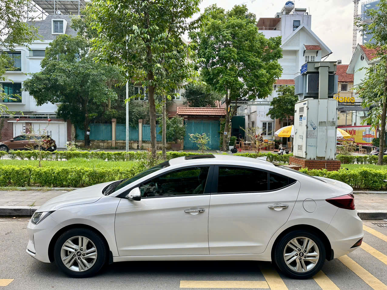 Hyundai Elantra 1.6AT 2021