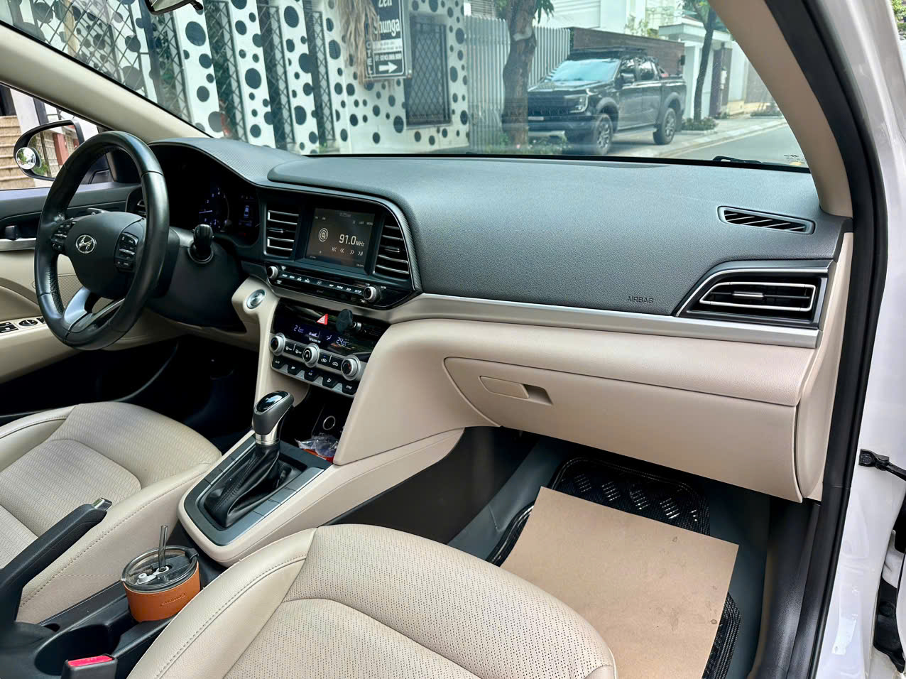 Hyundai Elantra 1.6AT 2021