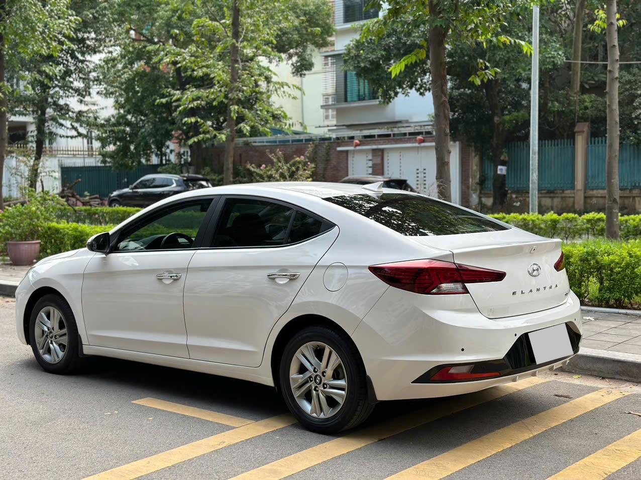 Hyundai Elantra 1.6AT 2021