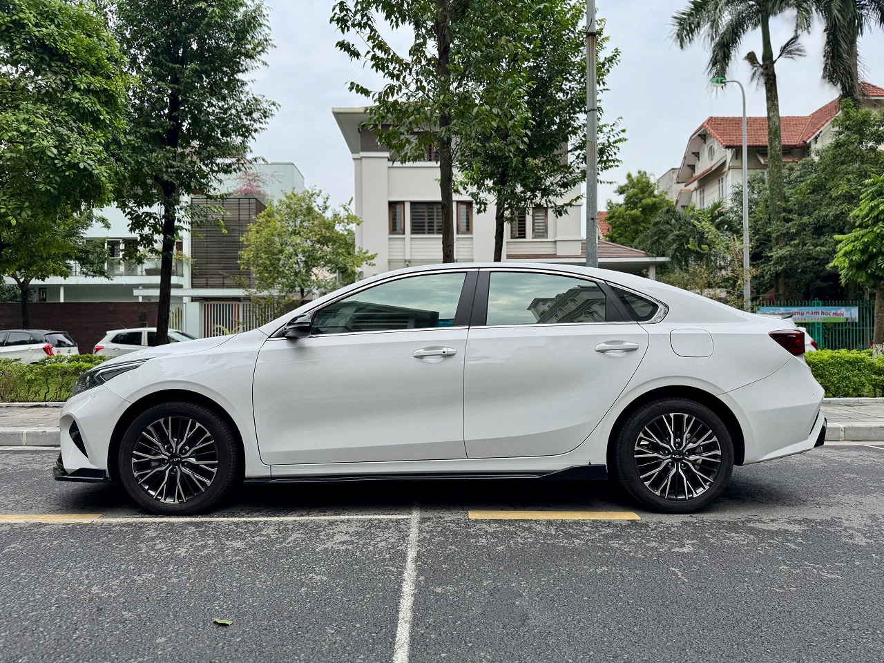 KIA K3 LUXURY 1.6AT 2024 màu trắng (đã bán)