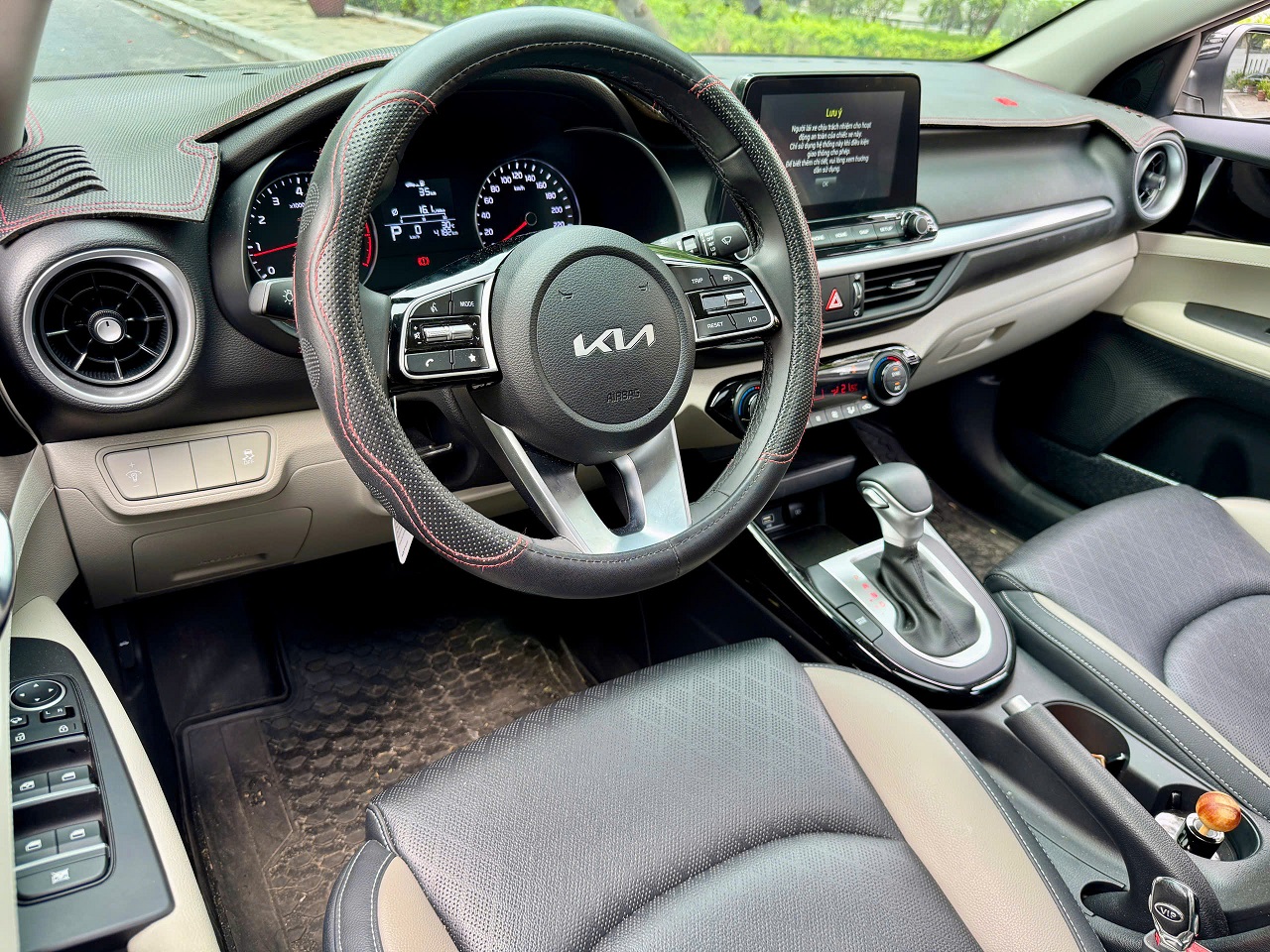 KIA K3 LUXURY 1.6AT 2024 màu trắng (đã bán)