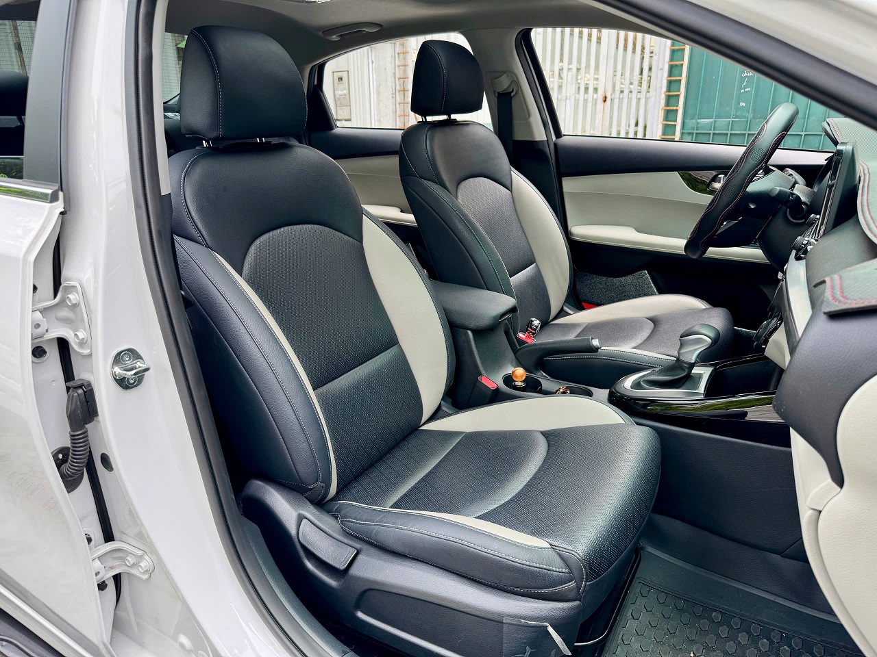 KIA K3 LUXURY 1.6AT 2024 màu trắng (đã bán)