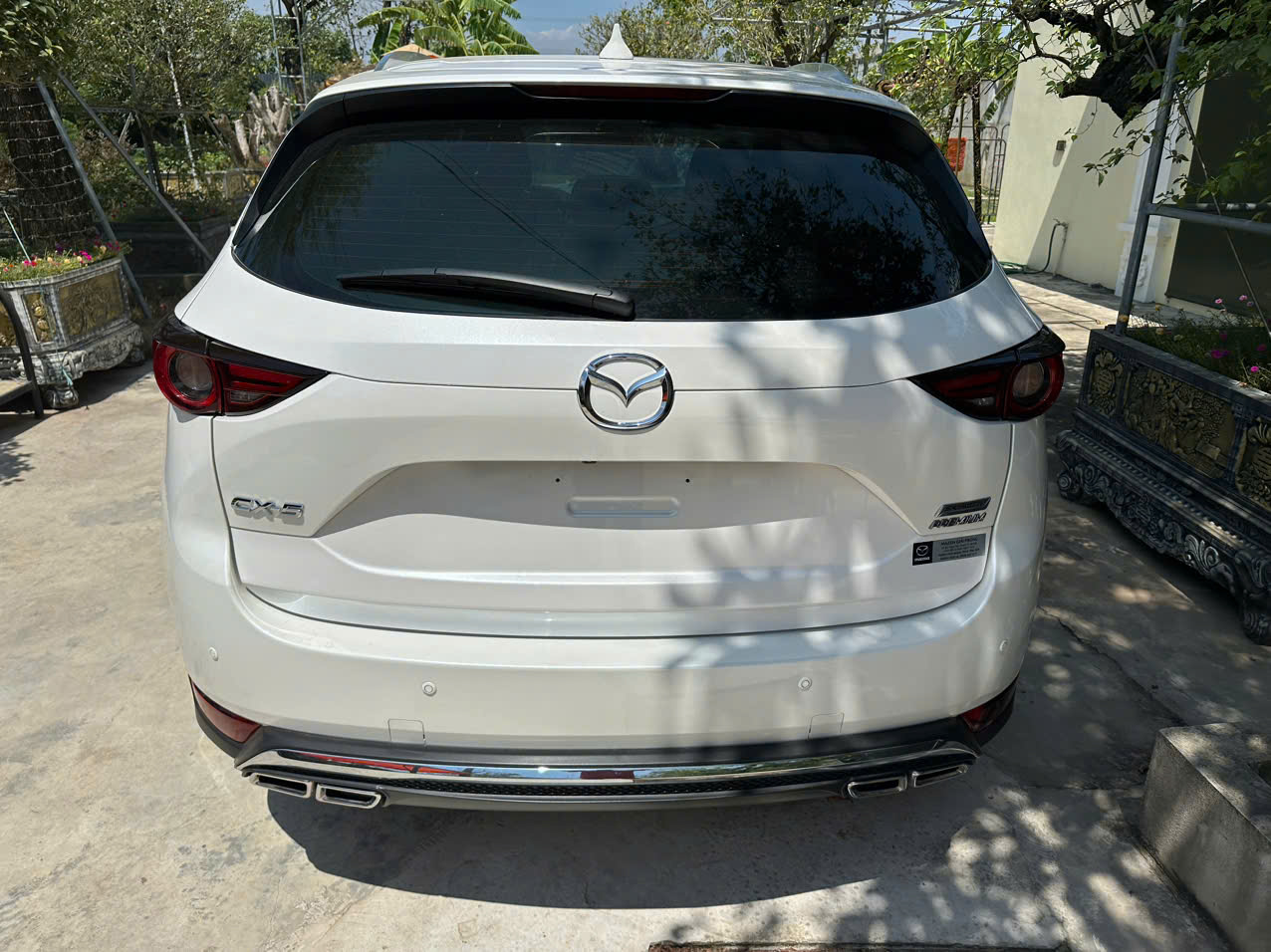 Mazda CX-5 2.0 Premium 2022 màu trắng