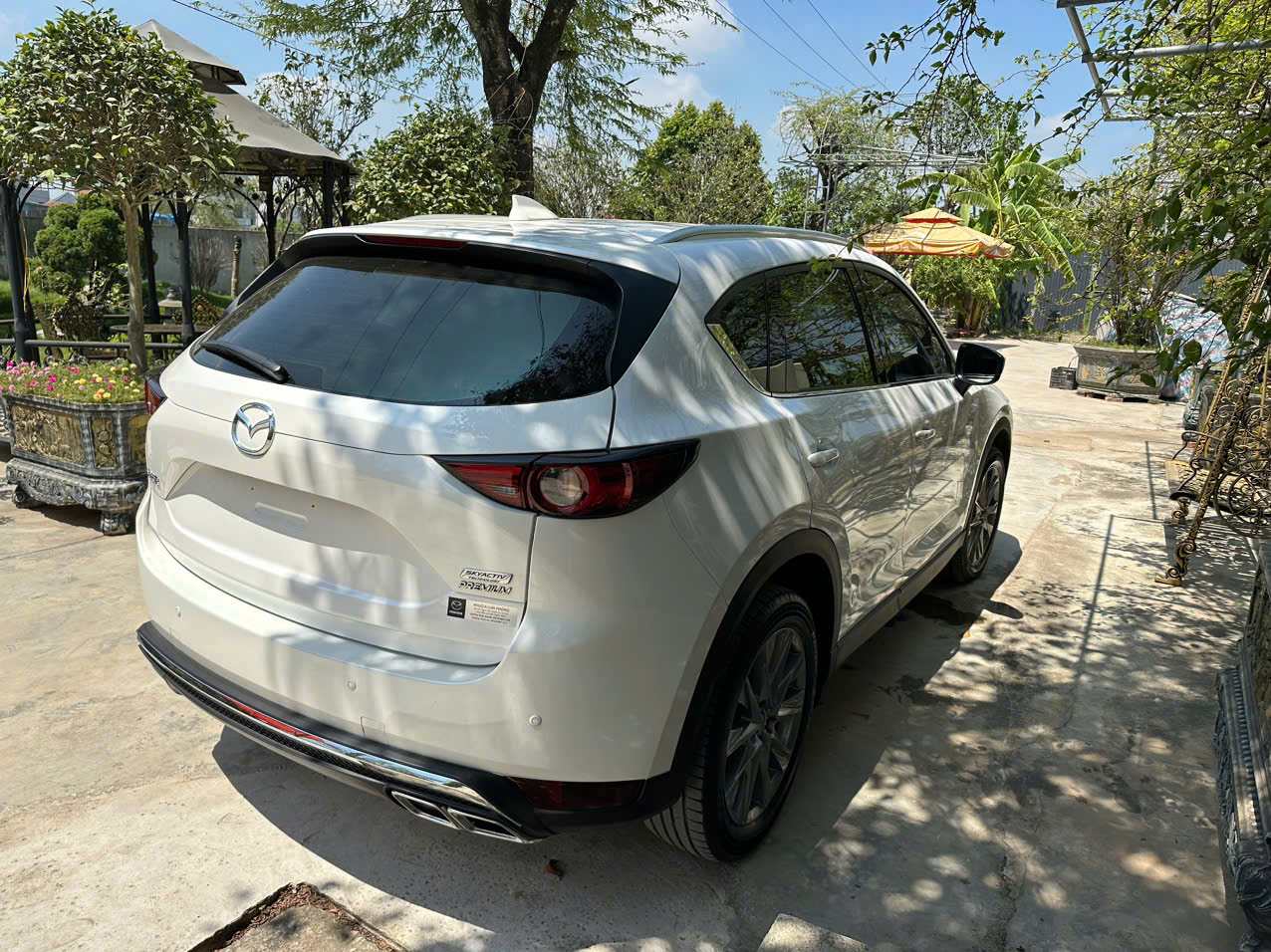 Mazda CX-5 2.0 Premium 2022 màu trắng