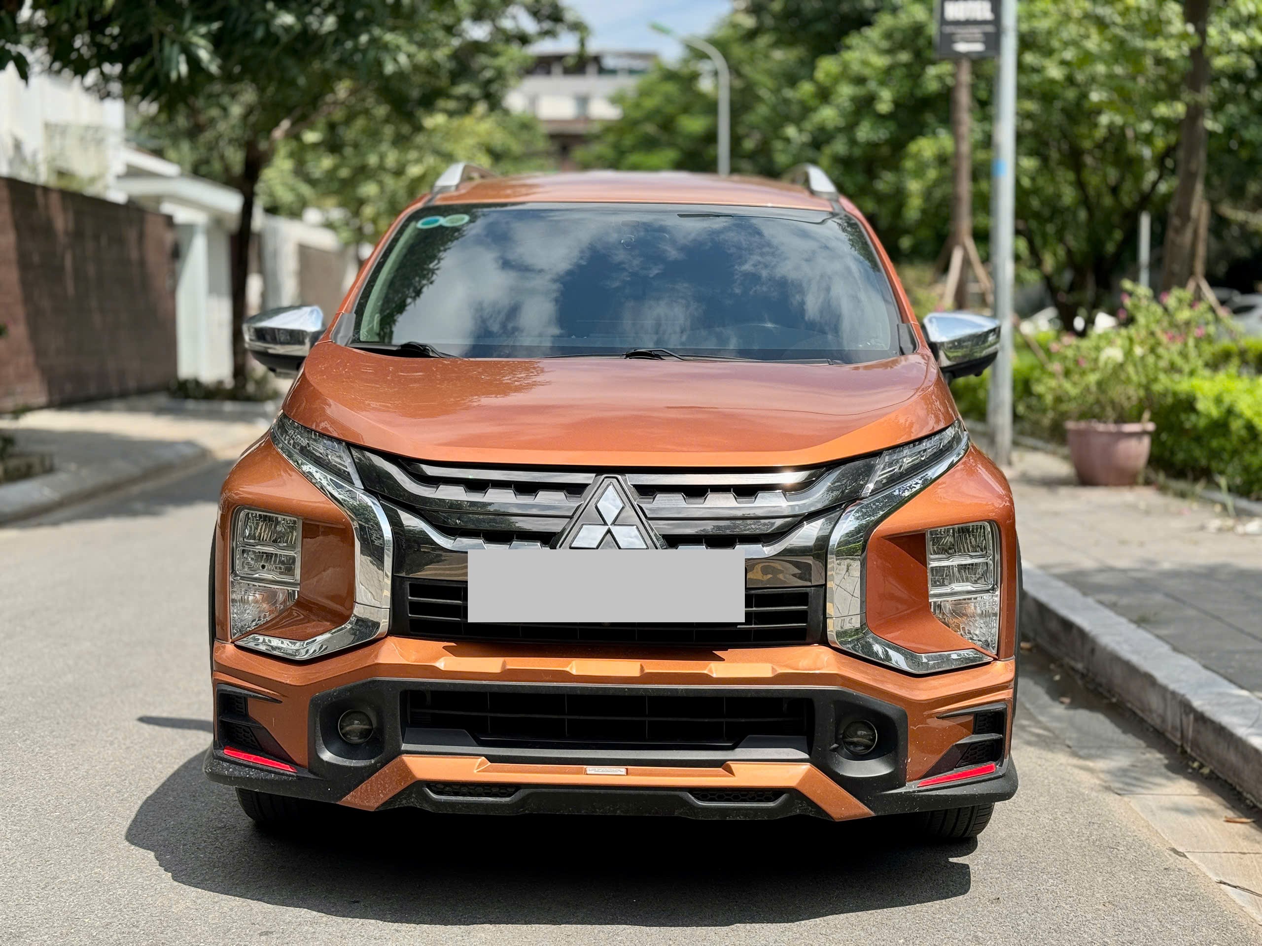 Mitsubishi Xpander Cross 1.5 2020 màu cam