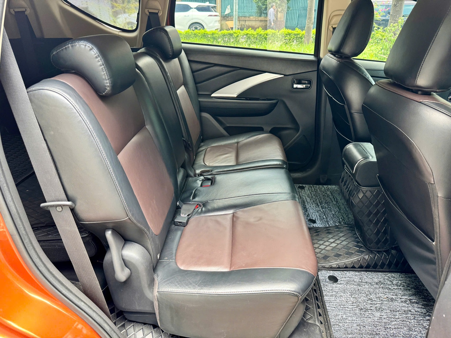 Mitsubishi Xpander Cross 1.5 2020 màu cam