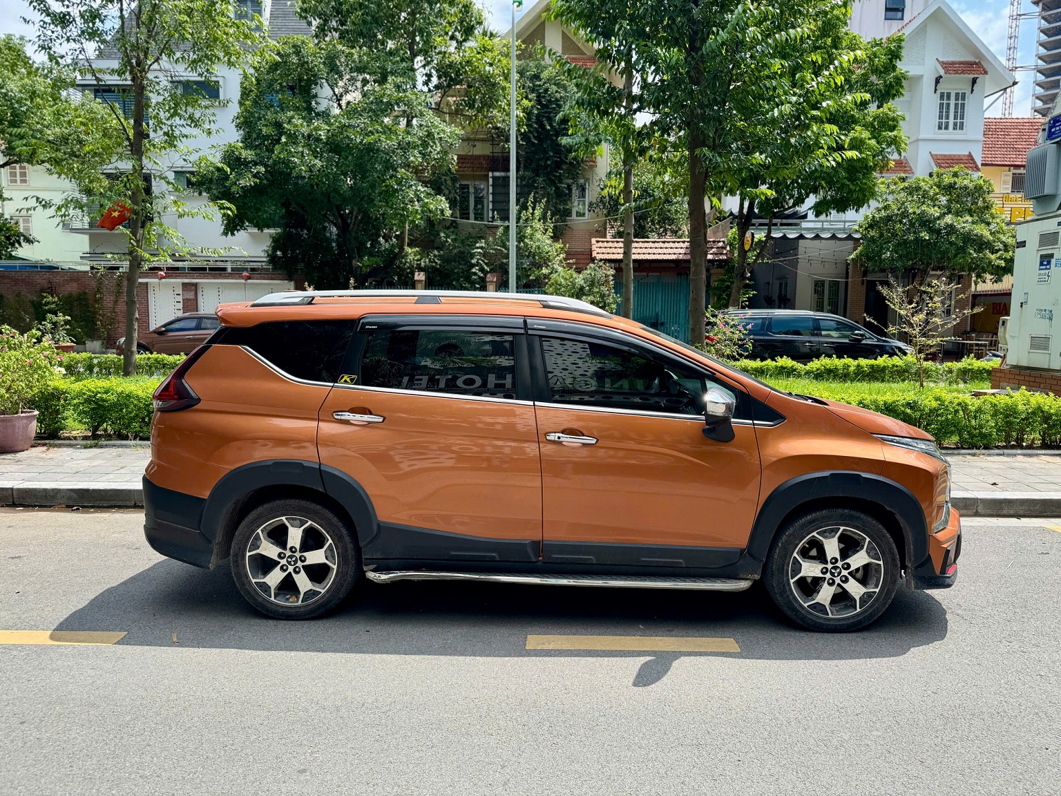 Mitsubishi Xpander Cross 1.5 2020 màu cam