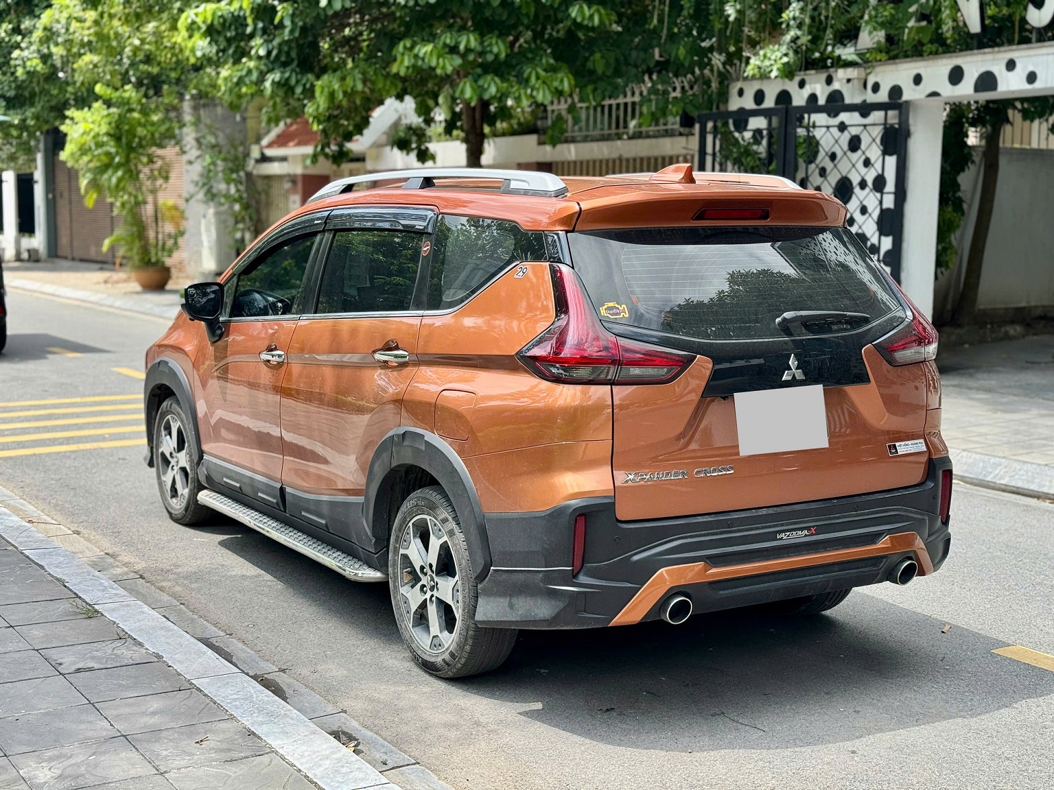 Mitsubishi Xpander Cross 1.5 2020 màu cam