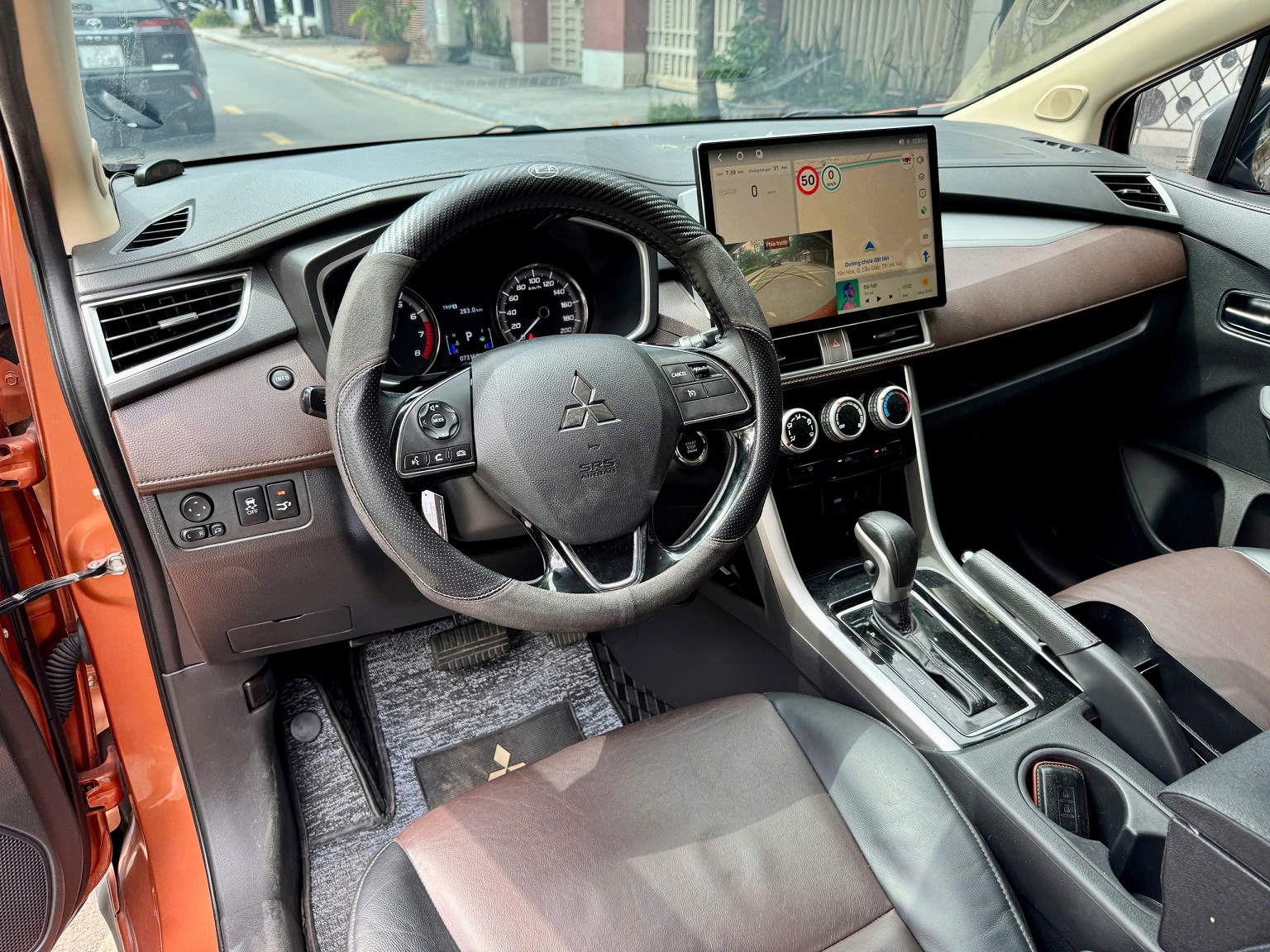 Mitsubishi Xpander Cross 1.5 2020 màu cam