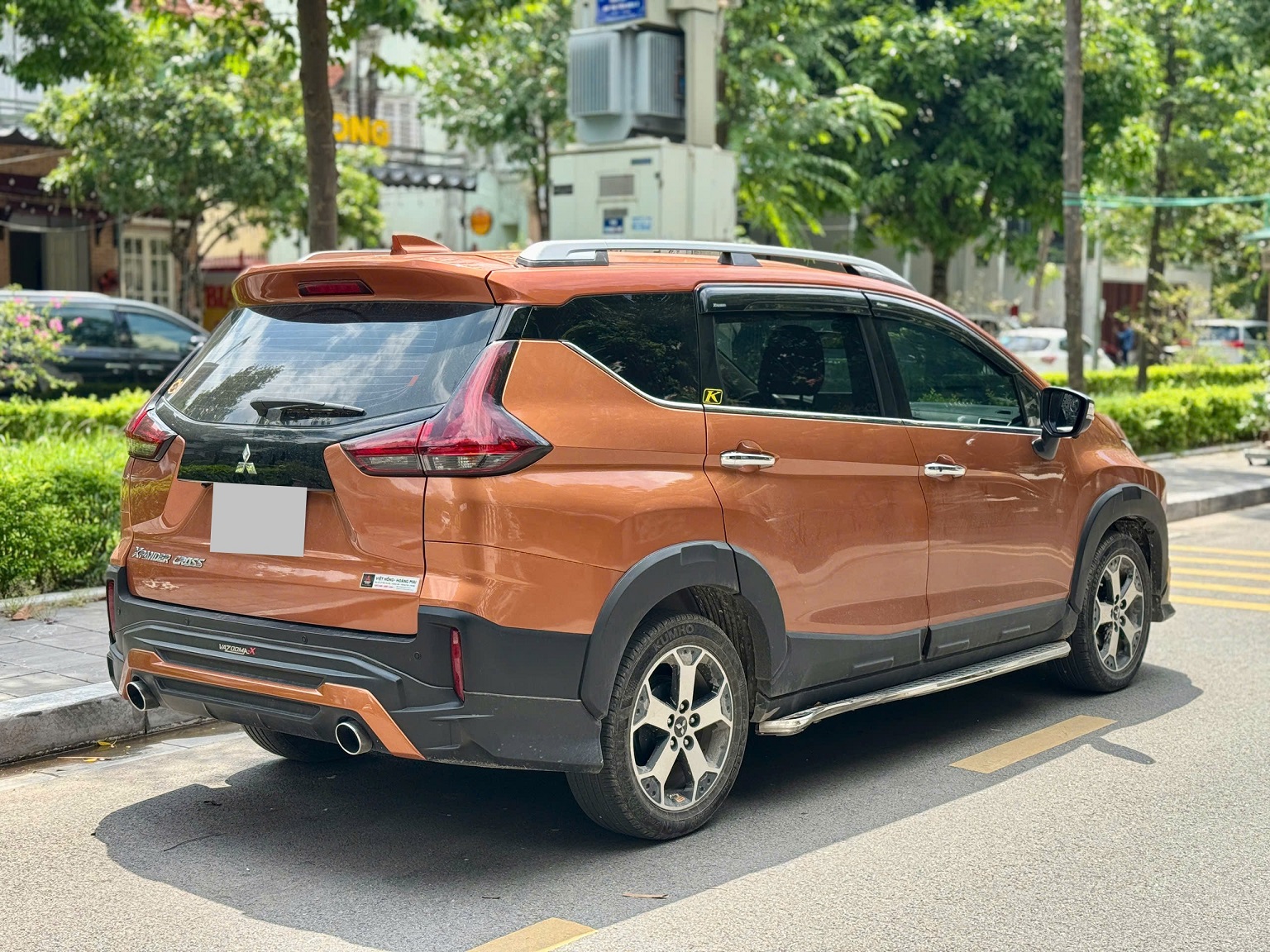 Mitsubishi Xpander Cross 1.5 2020 màu cam