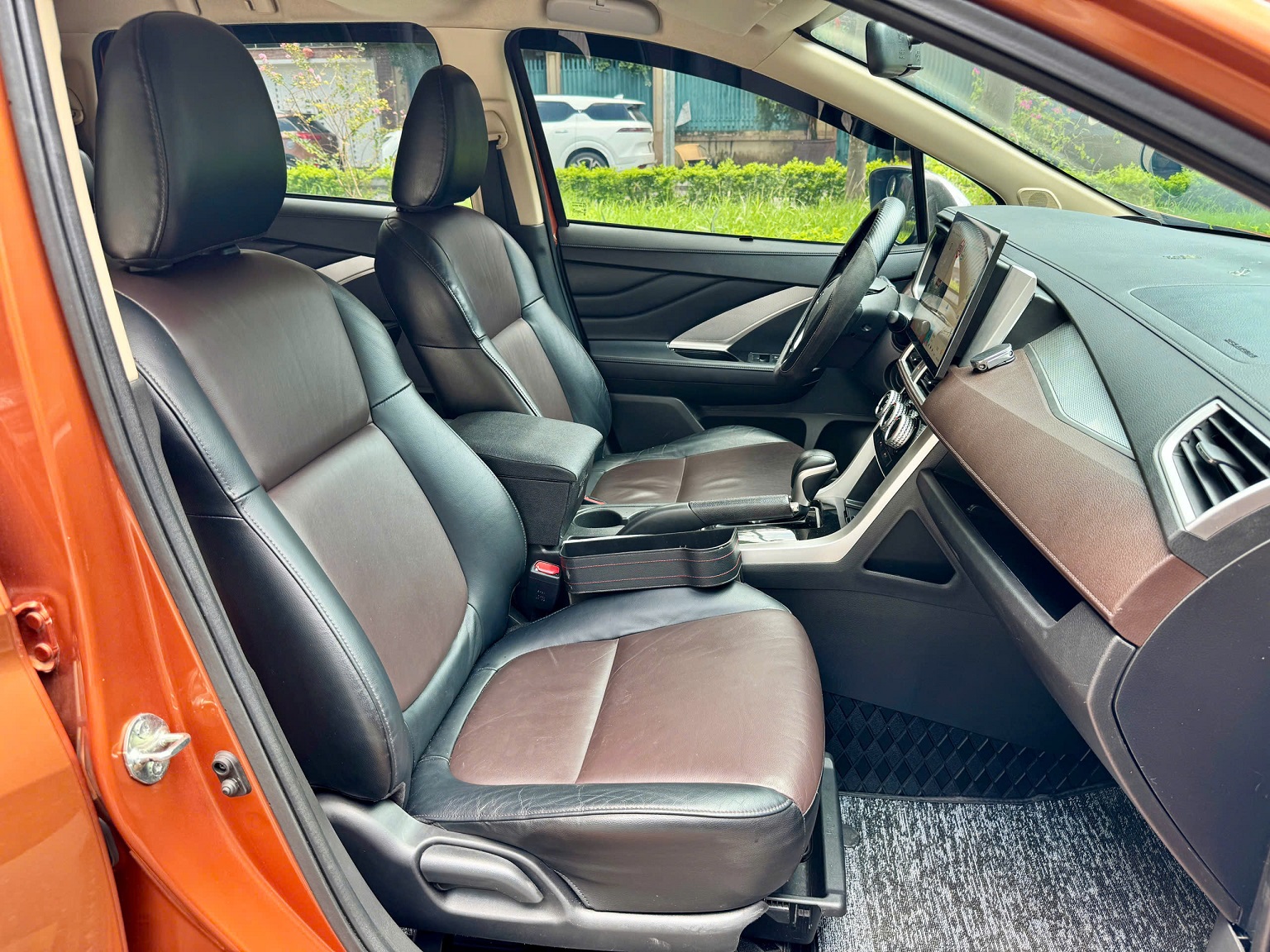 Mitsubishi Xpander Cross 1.5 2020 màu cam