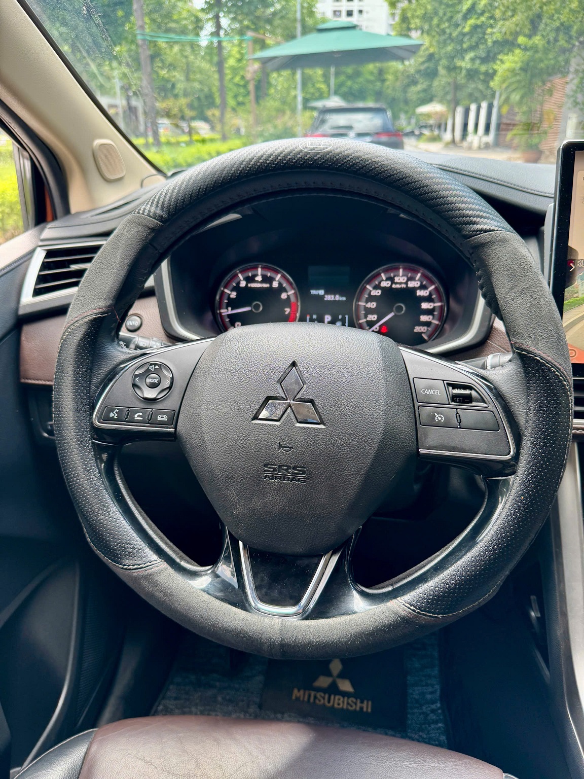 Mitsubishi Xpander Cross 1.5 2020 màu cam