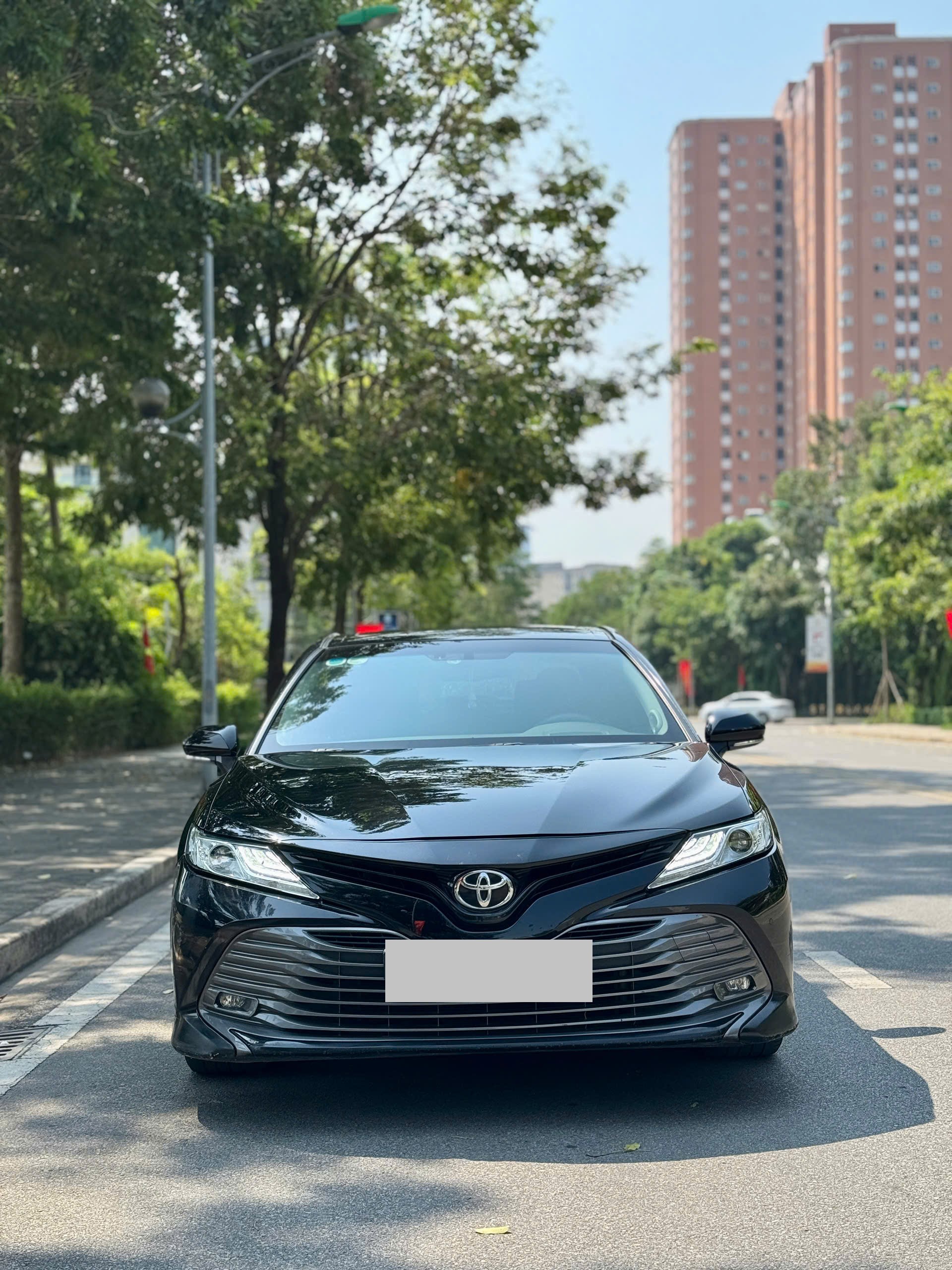 Toyota Camry 2.5Q 2019 nhập khẩu màu đen