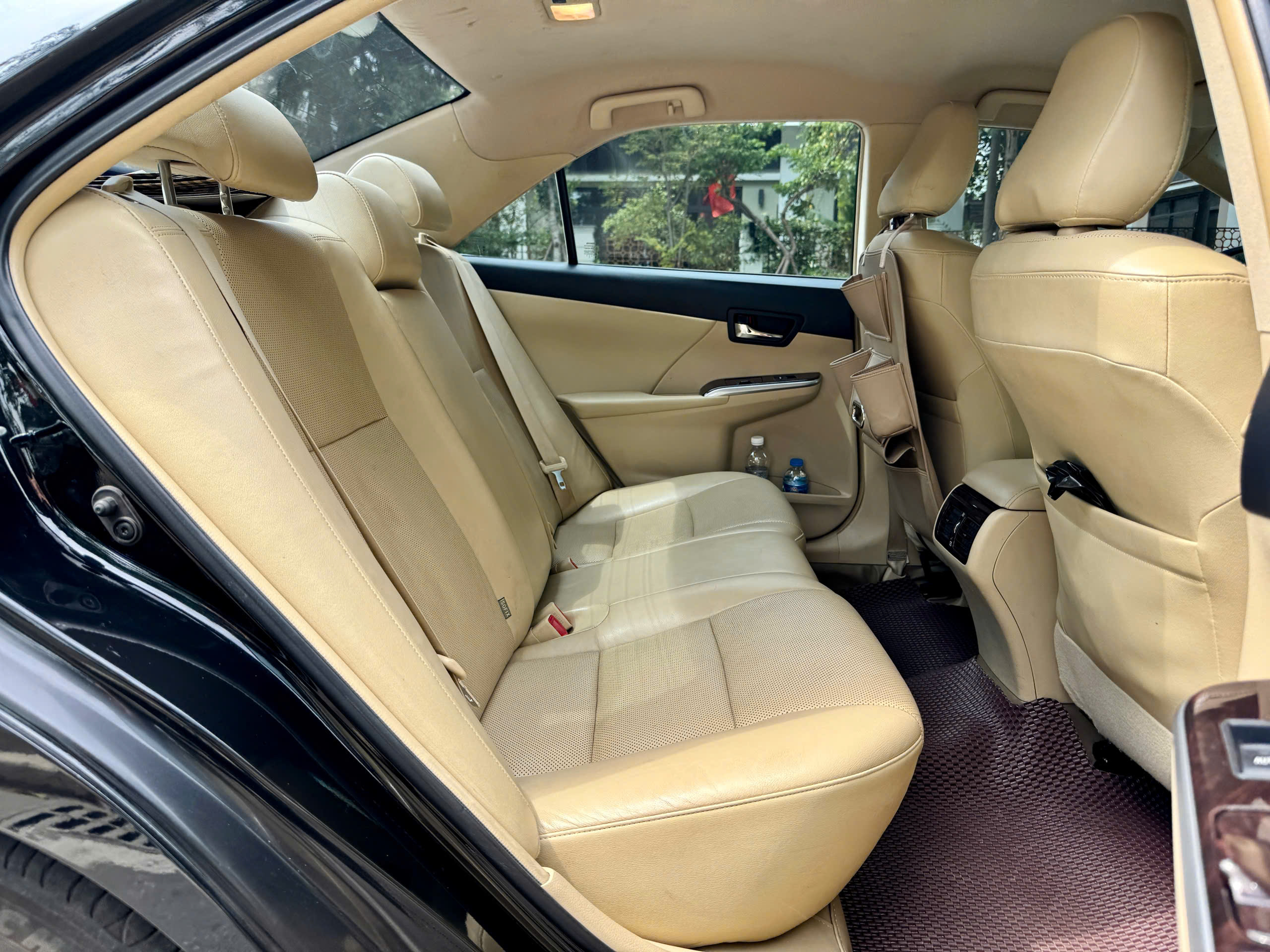 Toyota Camry 2.0E 2017  màu đen