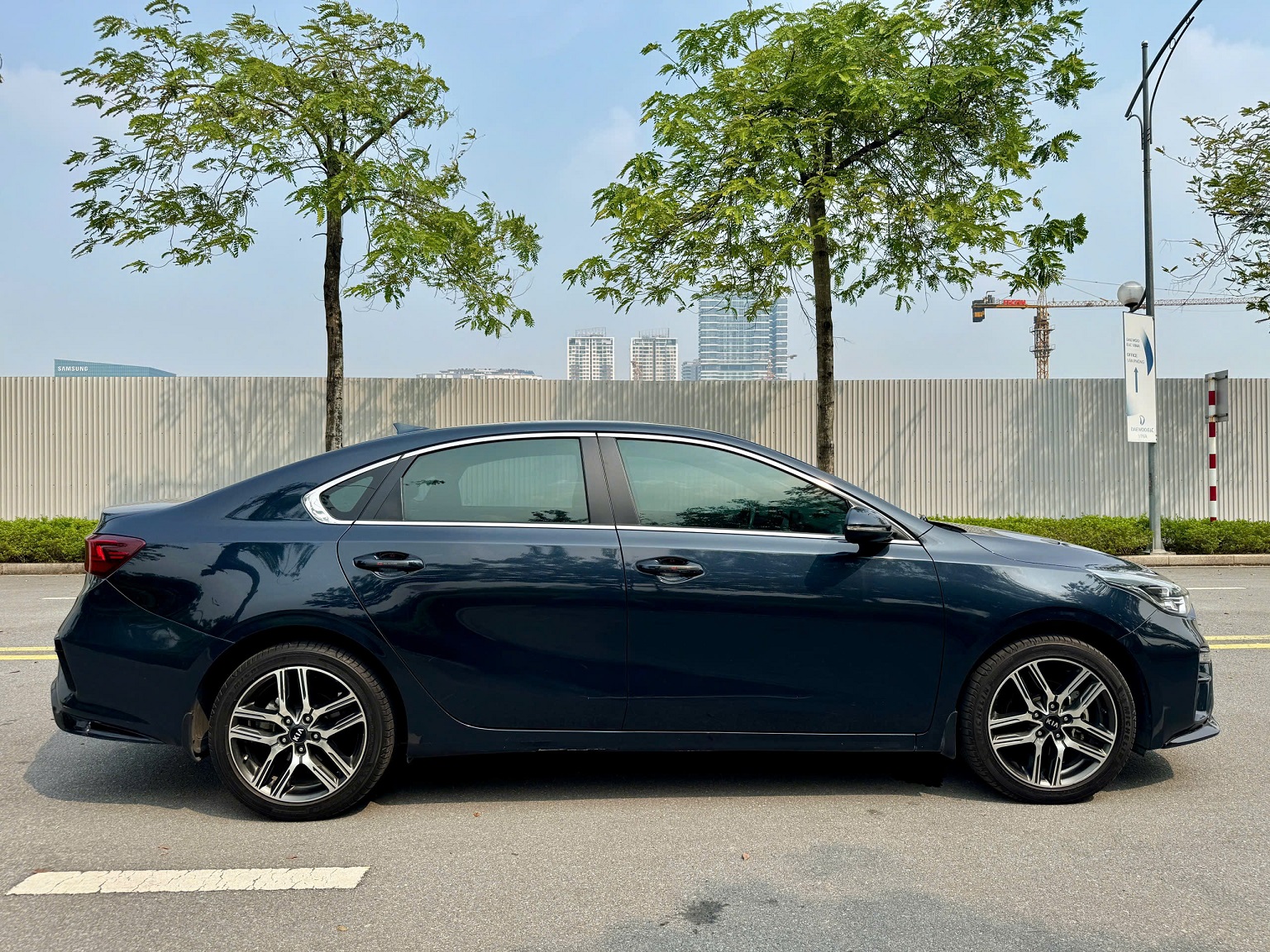 Kia Cerato 2.0AT Premium 2019 màu xanh