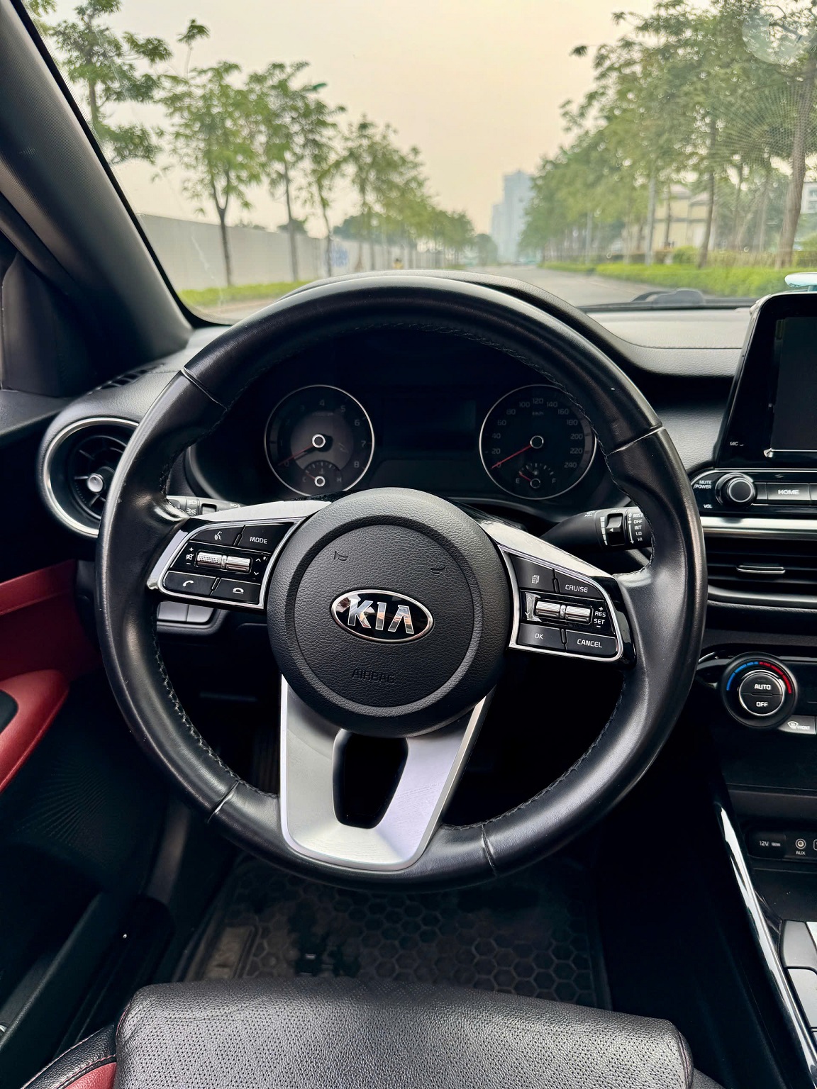 Kia Cerato 2.0AT Premium 2019 màu xanh