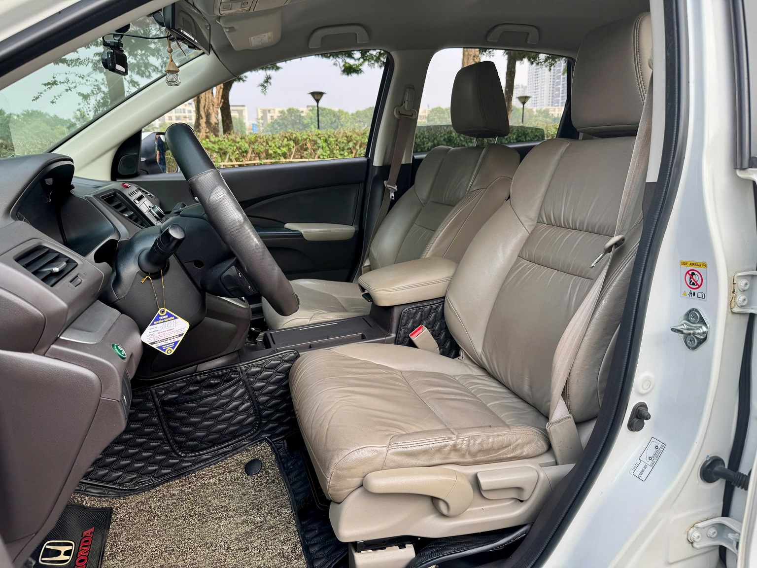 Honda CRV 2.0AT 2014 màu trắng