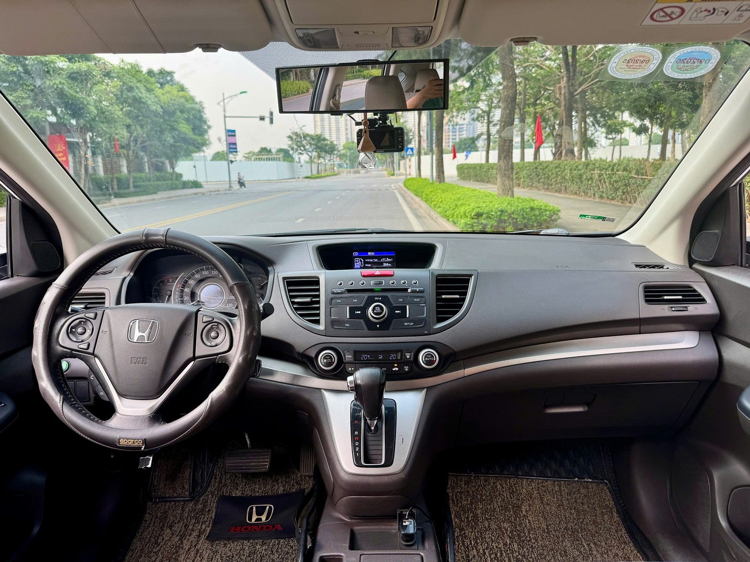 Honda CRV 2.0AT 2014 màu trắng