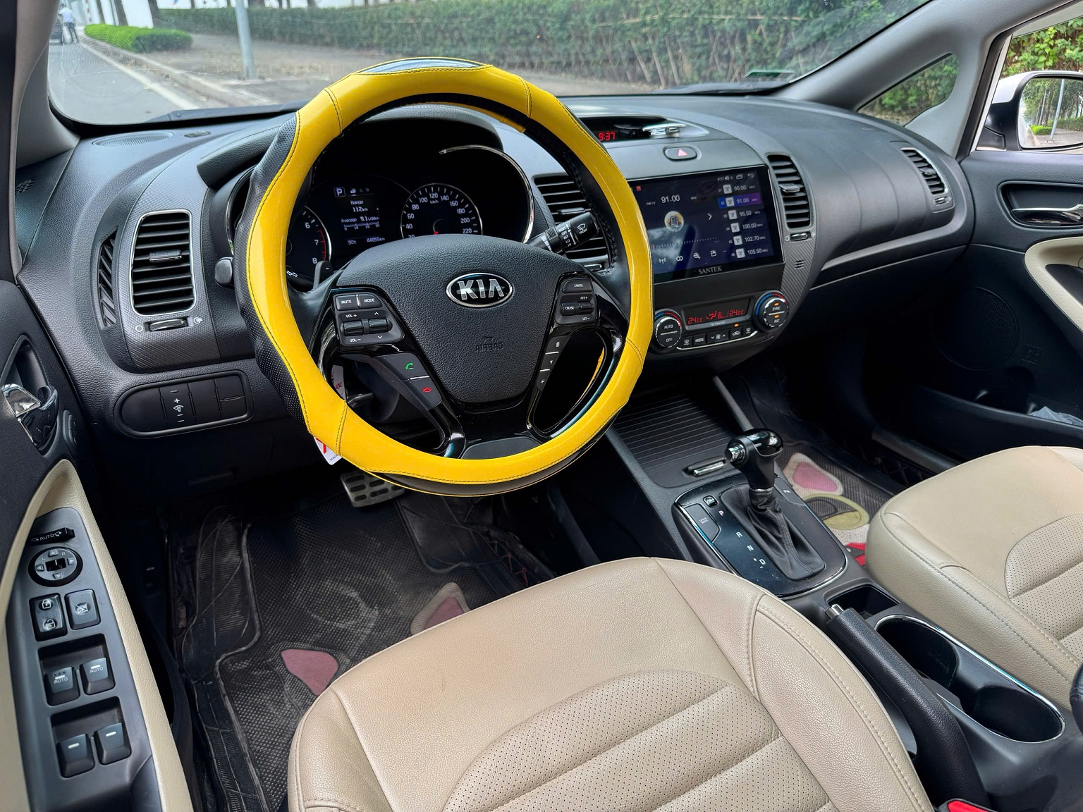 Kia Cerato 1.6 AT 2018 màu trắng