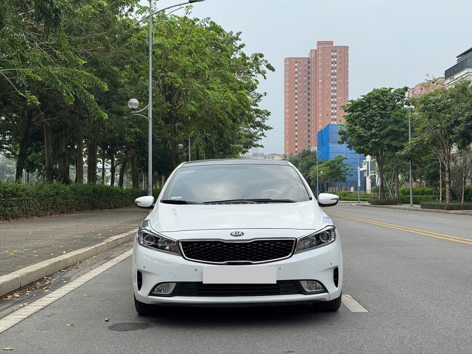 Kia Cerato 1.6 AT 2018 màu trắng