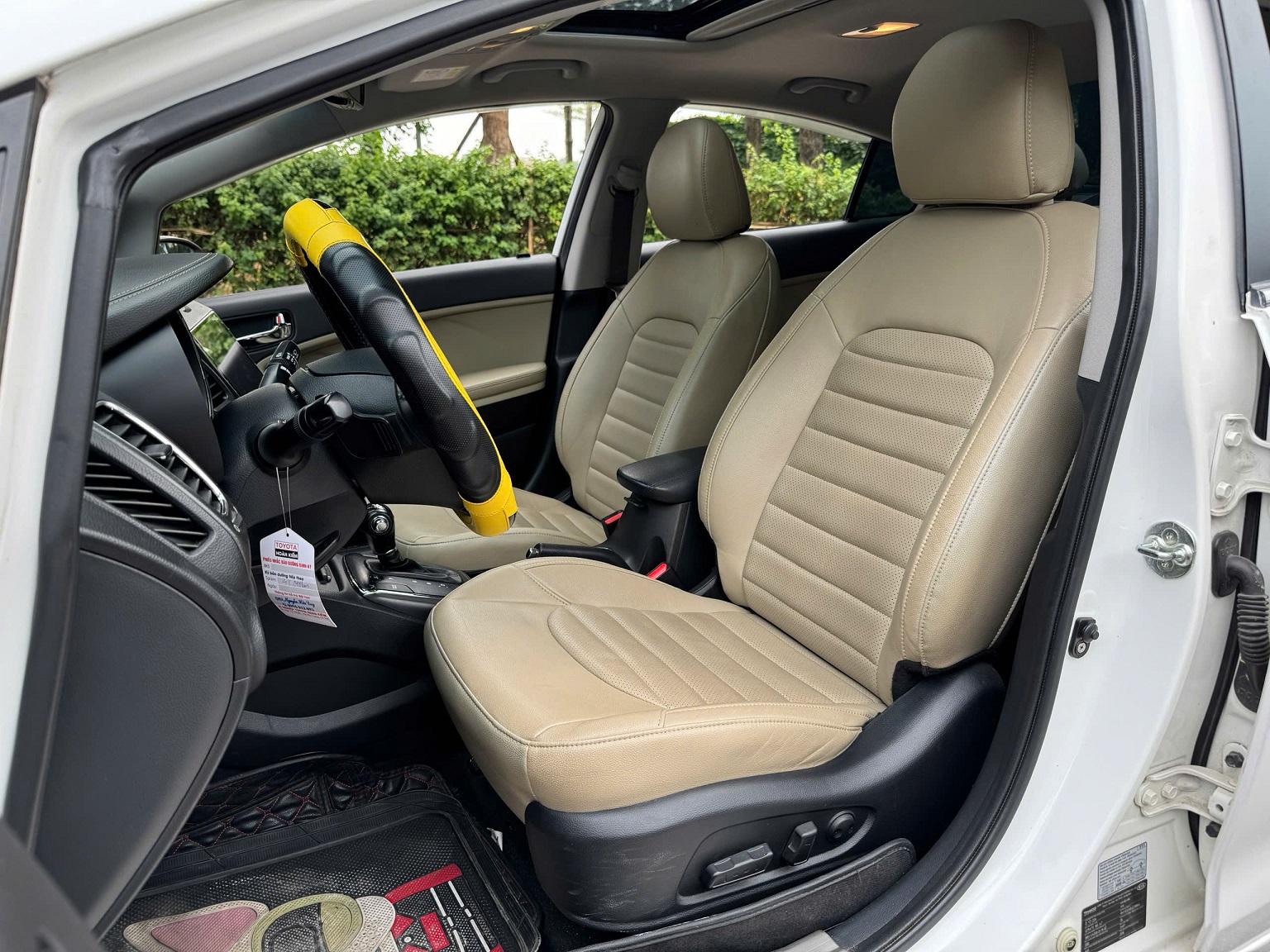 Kia Cerato 1.6 AT 2018 màu trắng