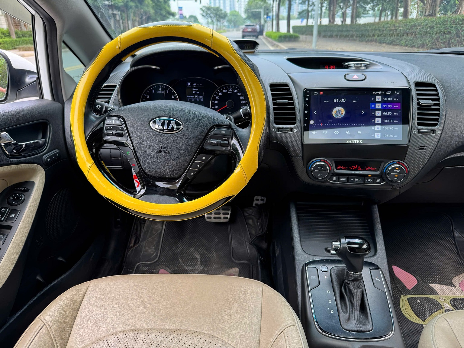 Kia Cerato 1.6 AT 2018 màu trắng