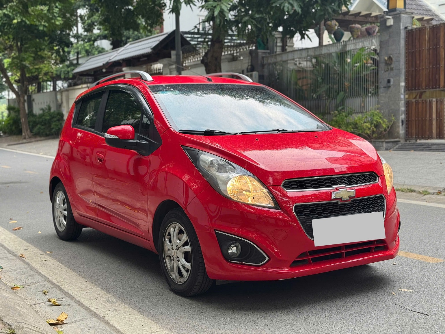 Chervolet Spark 1.0AT LTZ 2015 màu đỏ
