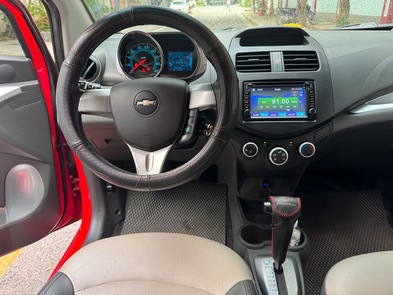 Chervolet Spark 1.0AT LTZ 2015 màu đỏ