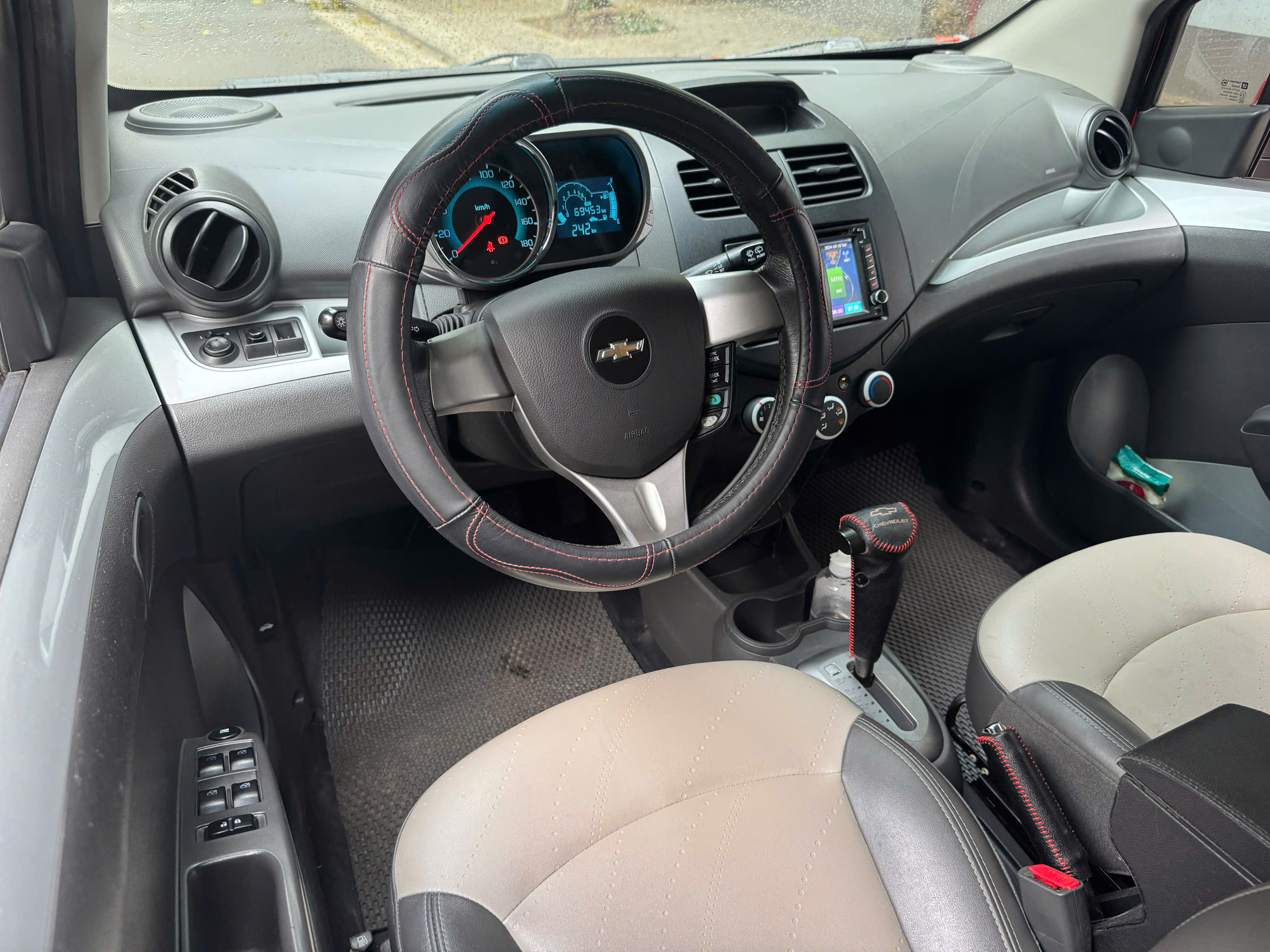 Chervolet Spark 1.0AT LTZ 2015 màu đỏ