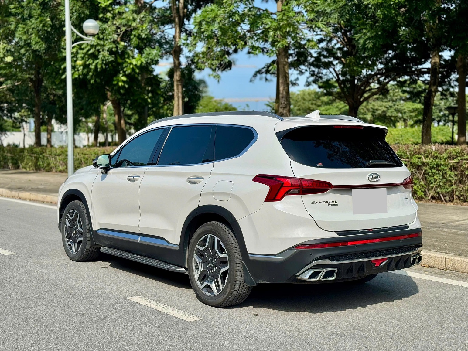 Hyundai Santafe 2.5 Premium xăng cao cấp 2022 màu trắng