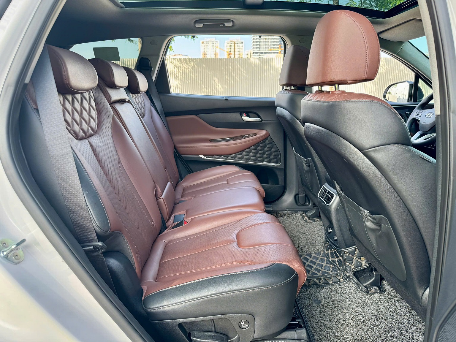 Hyundai Santafe 2.5 Premium xăng cao cấp 2022 màu trắng