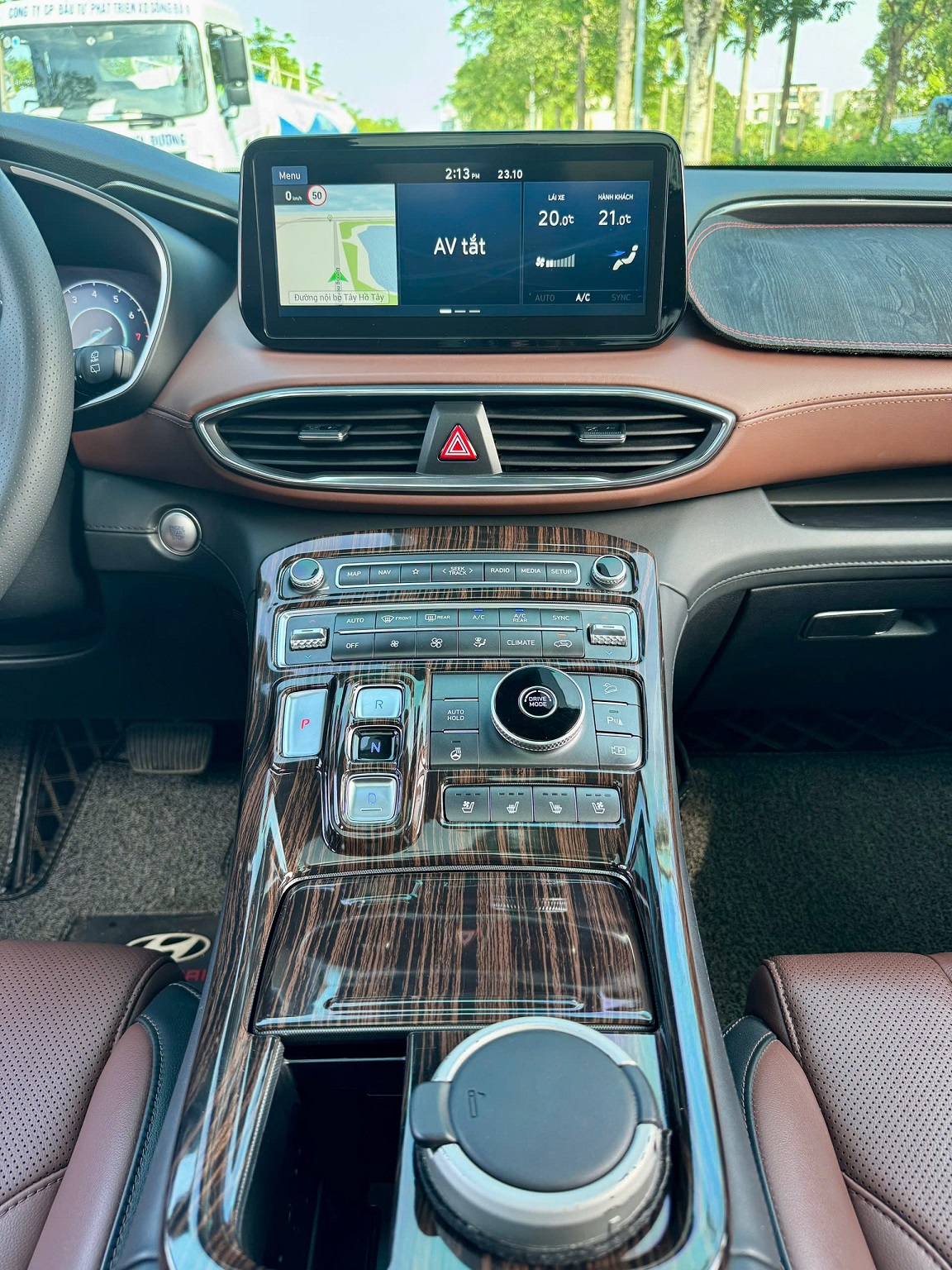 Hyundai Santafe 2.5 Premium xăng cao cấp 2022 màu trắng