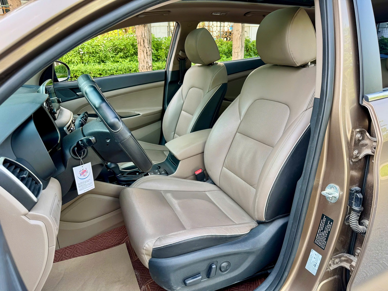 Hyundai Tucson 2.0ATH 2020 màu vàng