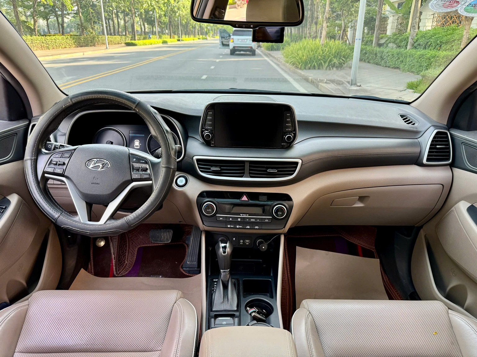 Hyundai Tucson 2.0ATH 2020 màu vàng