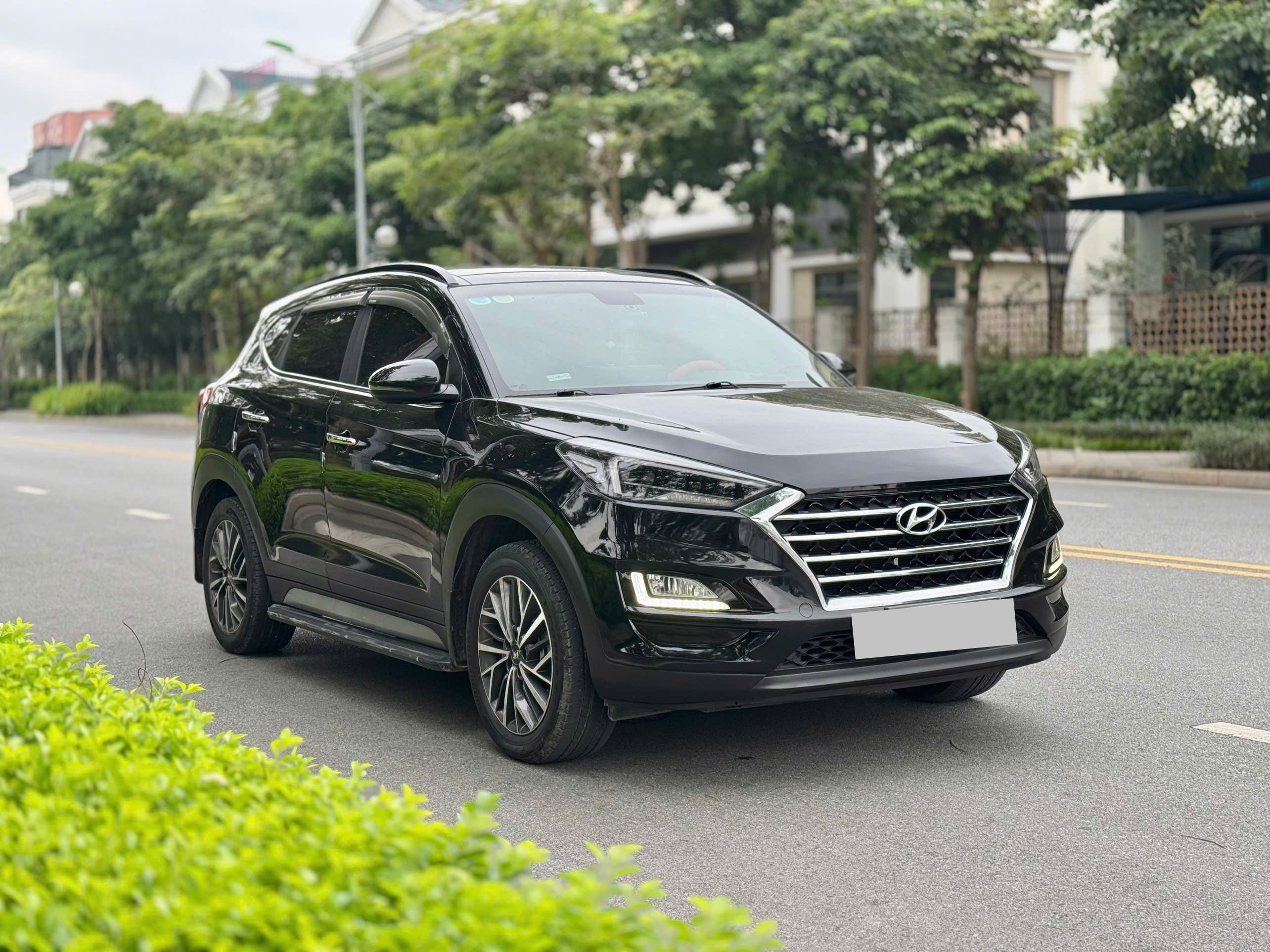 Hyundai Tucson 2.0ATH 2019 form mới màu đen