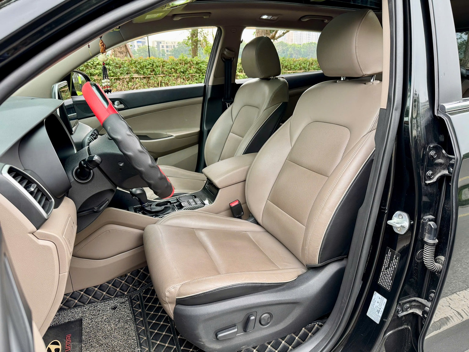 Hyundai Tucson 2.0ATH 2019 form mới màu đen