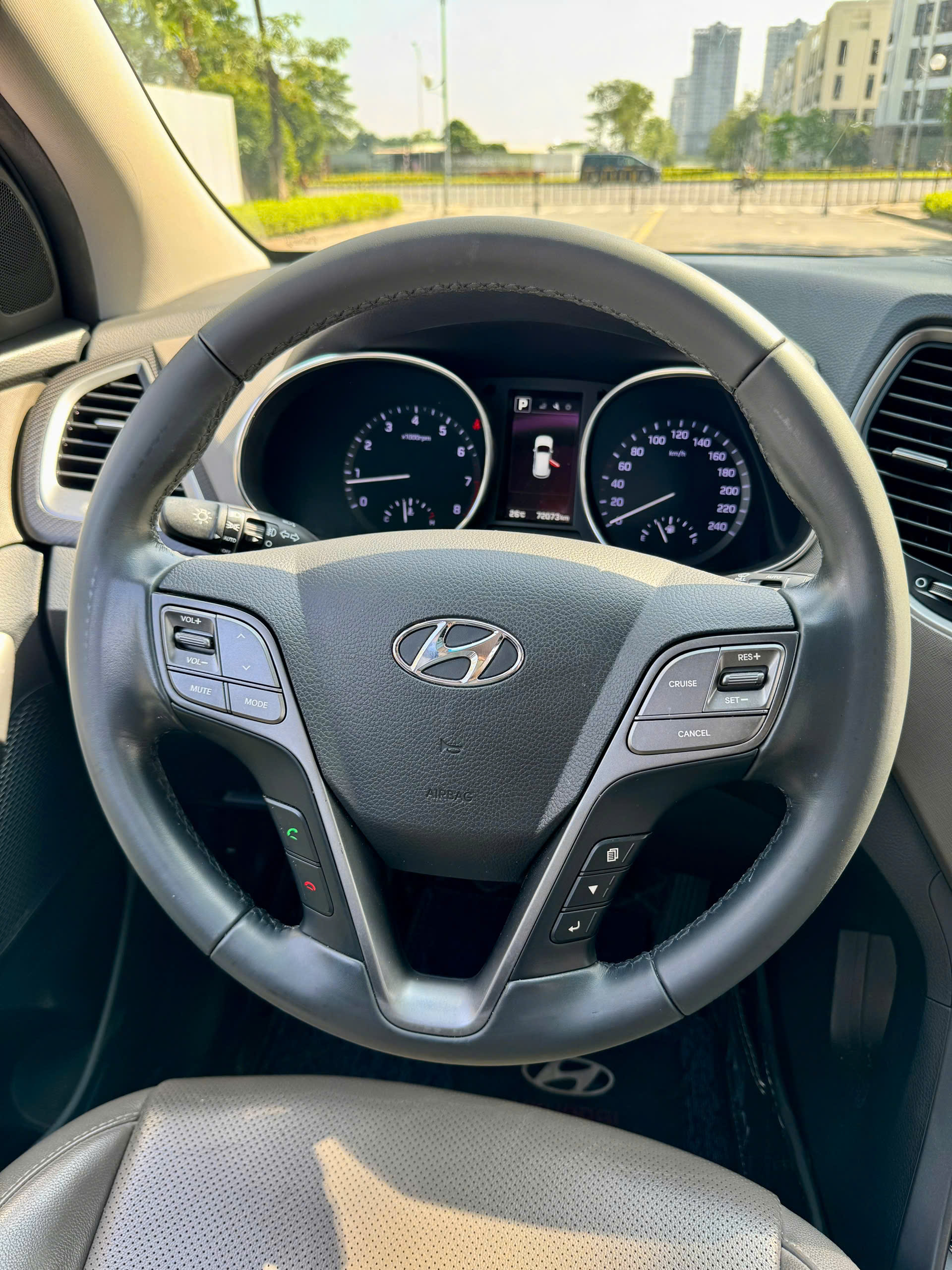 Hyundai Santafe 2.4L máy xăng cao cấp 2018 màu đen