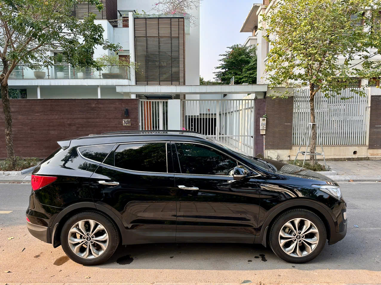 Hyundai Santafe 2.4L 4WD 2015 màu đen