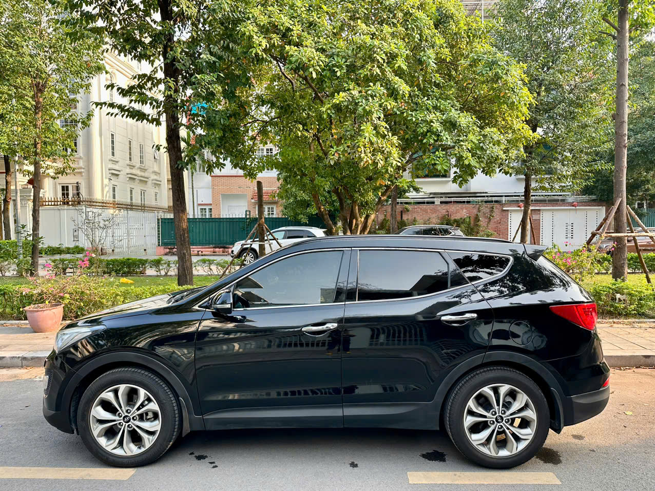 Hyundai Santafe 2.4L 4WD 2015 màu đen