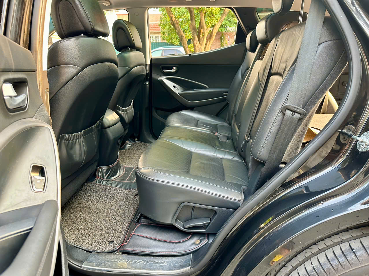 Hyundai Santafe 2.4L 4WD 2015 màu đen