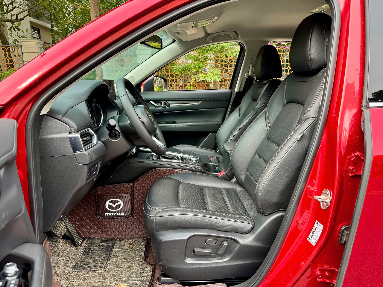 Mazda CX5 Deluxe 2.0 2024 màu đỏ pha lê 