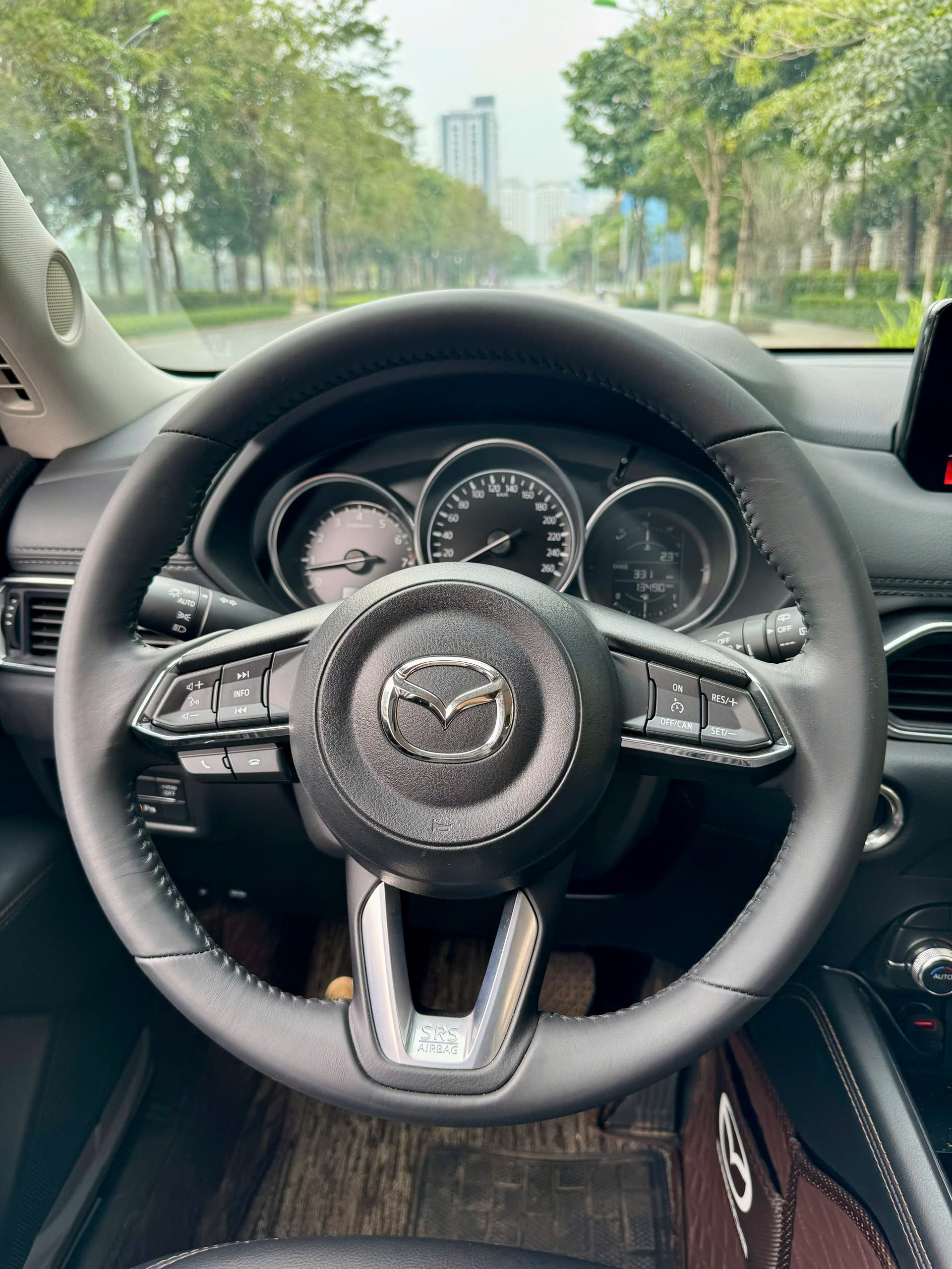 Mazda CX5 Deluxe 2.0 2024 màu đỏ pha lê 