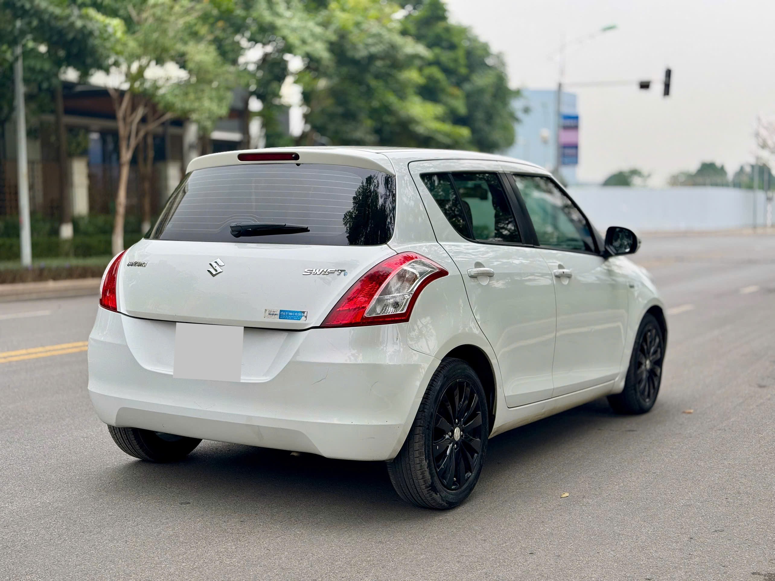 Suzuki Swift 1.4AT 2015 