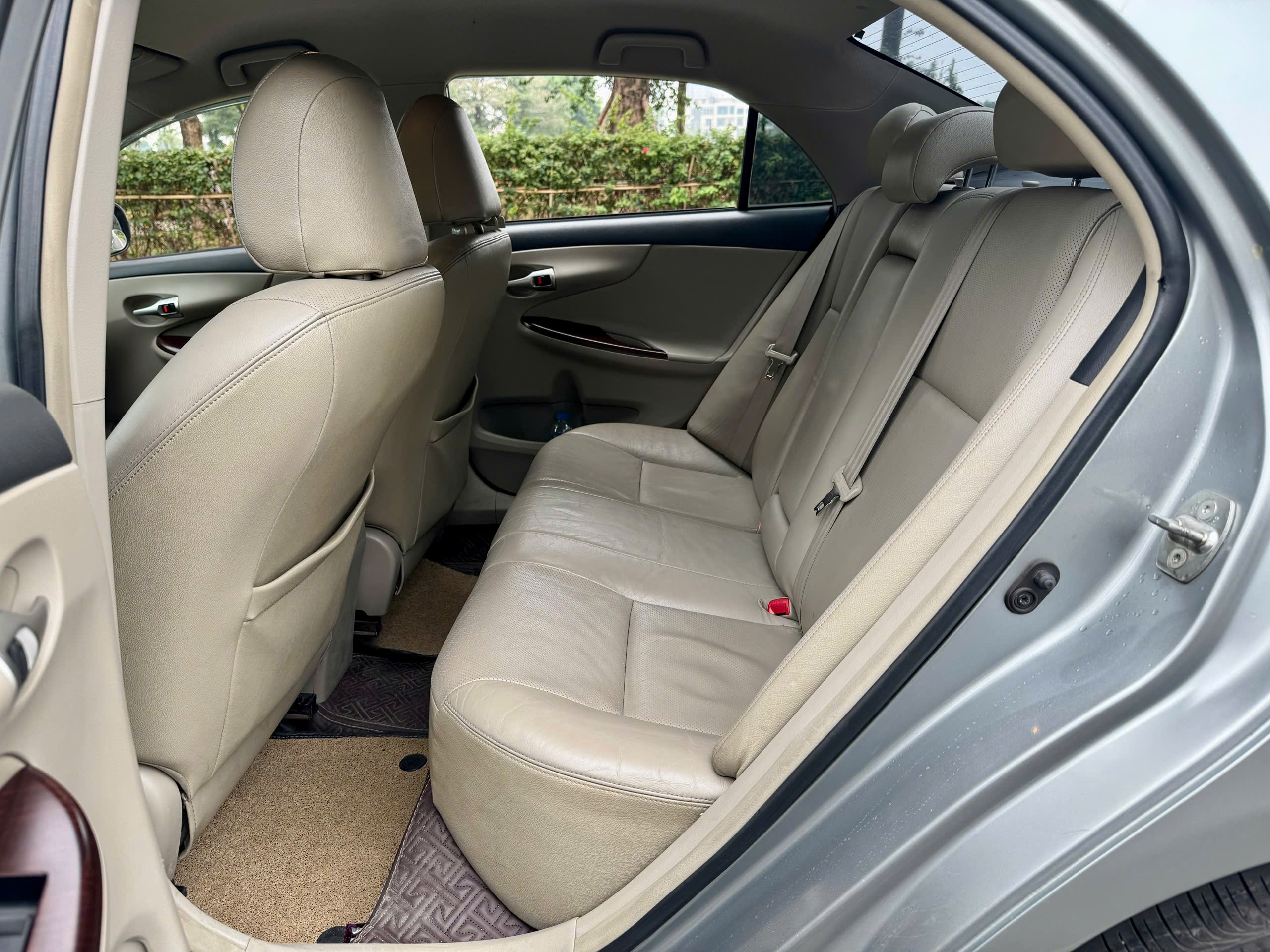 Toyota Corolla Altis 1.8G AT 2012 màu ghi xám