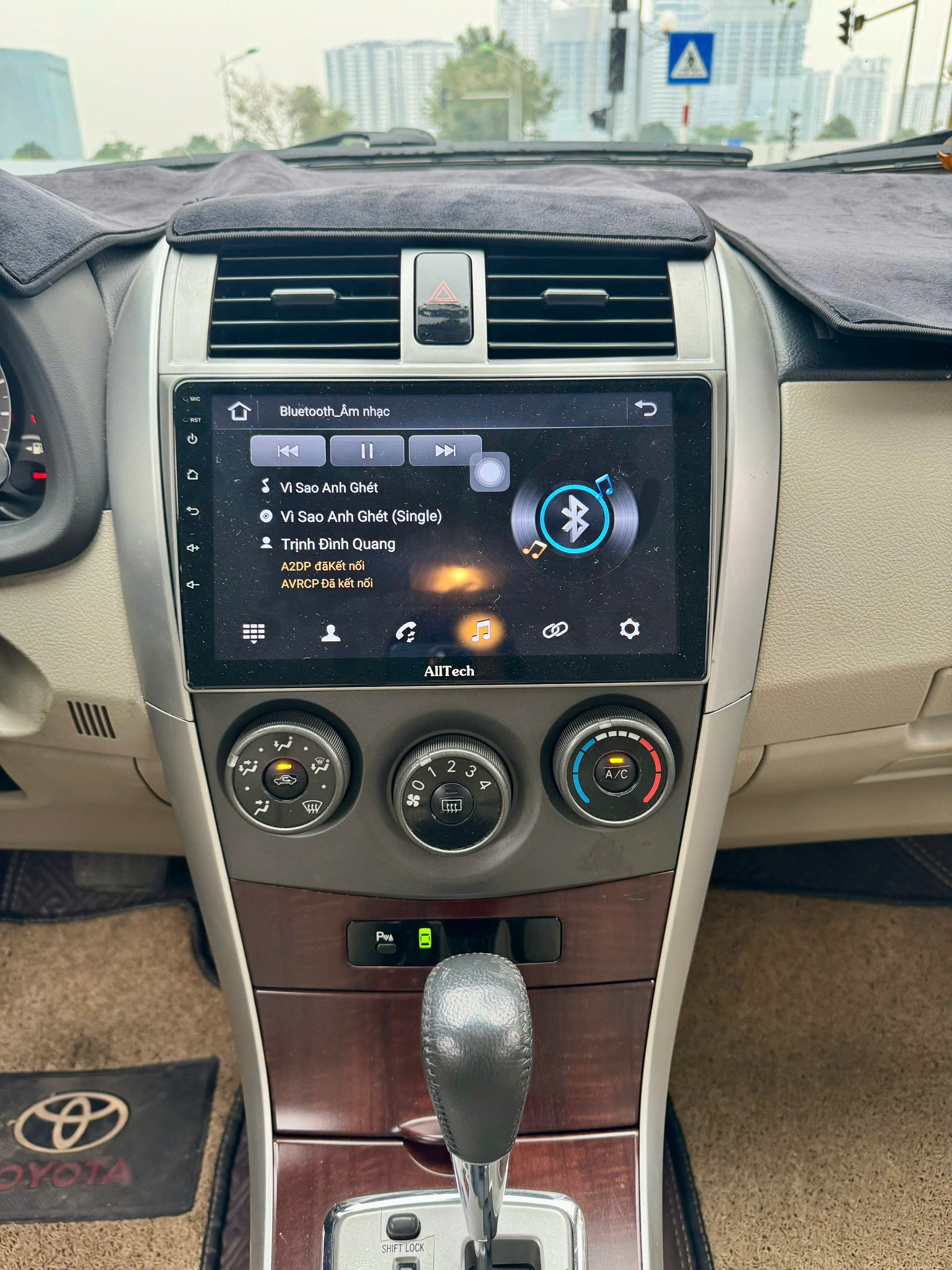 Toyota Corolla Altis 1.8G AT 2012 màu ghi xám